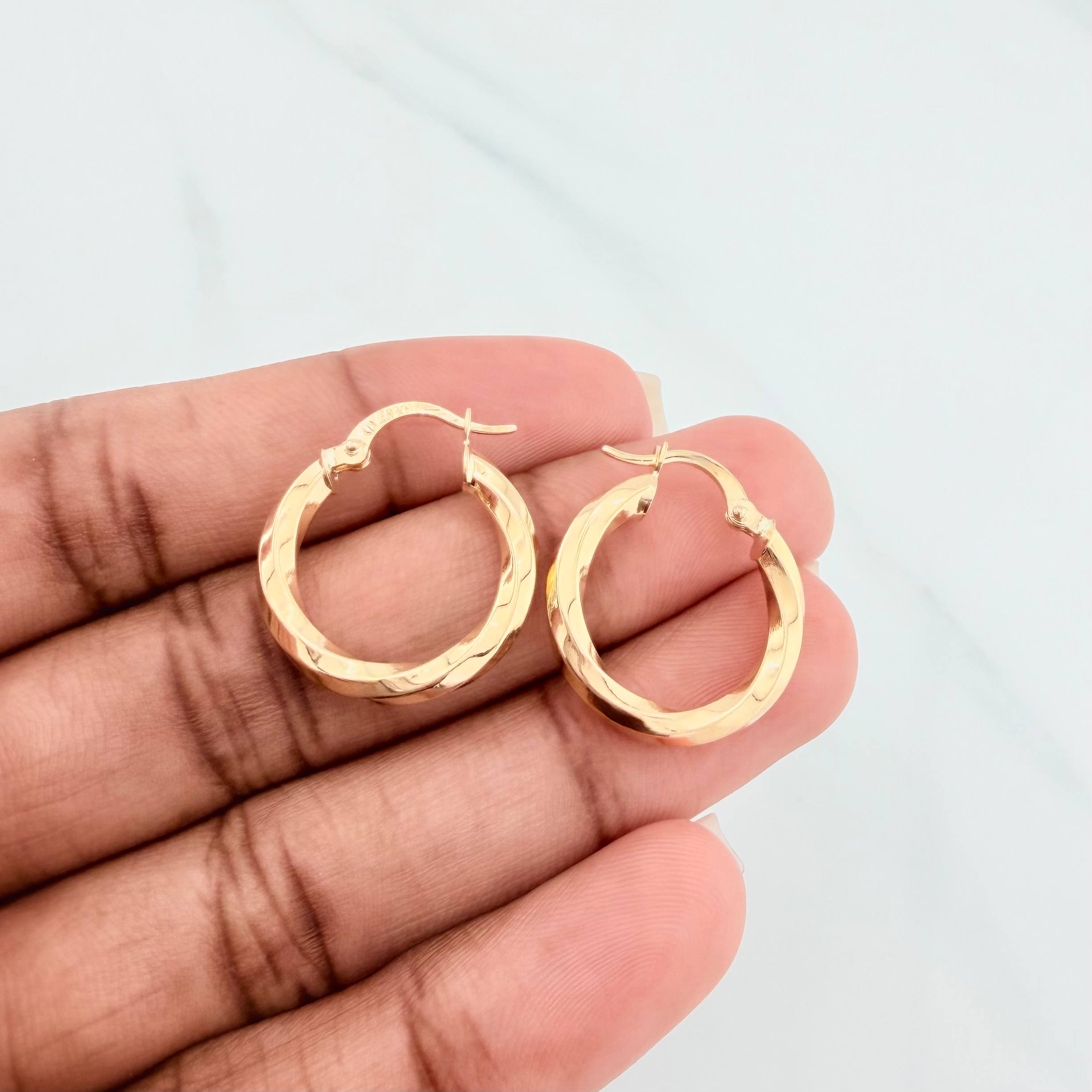 Candongas Kari 2.15 g / 3/4 in Oro Amarillo 18K