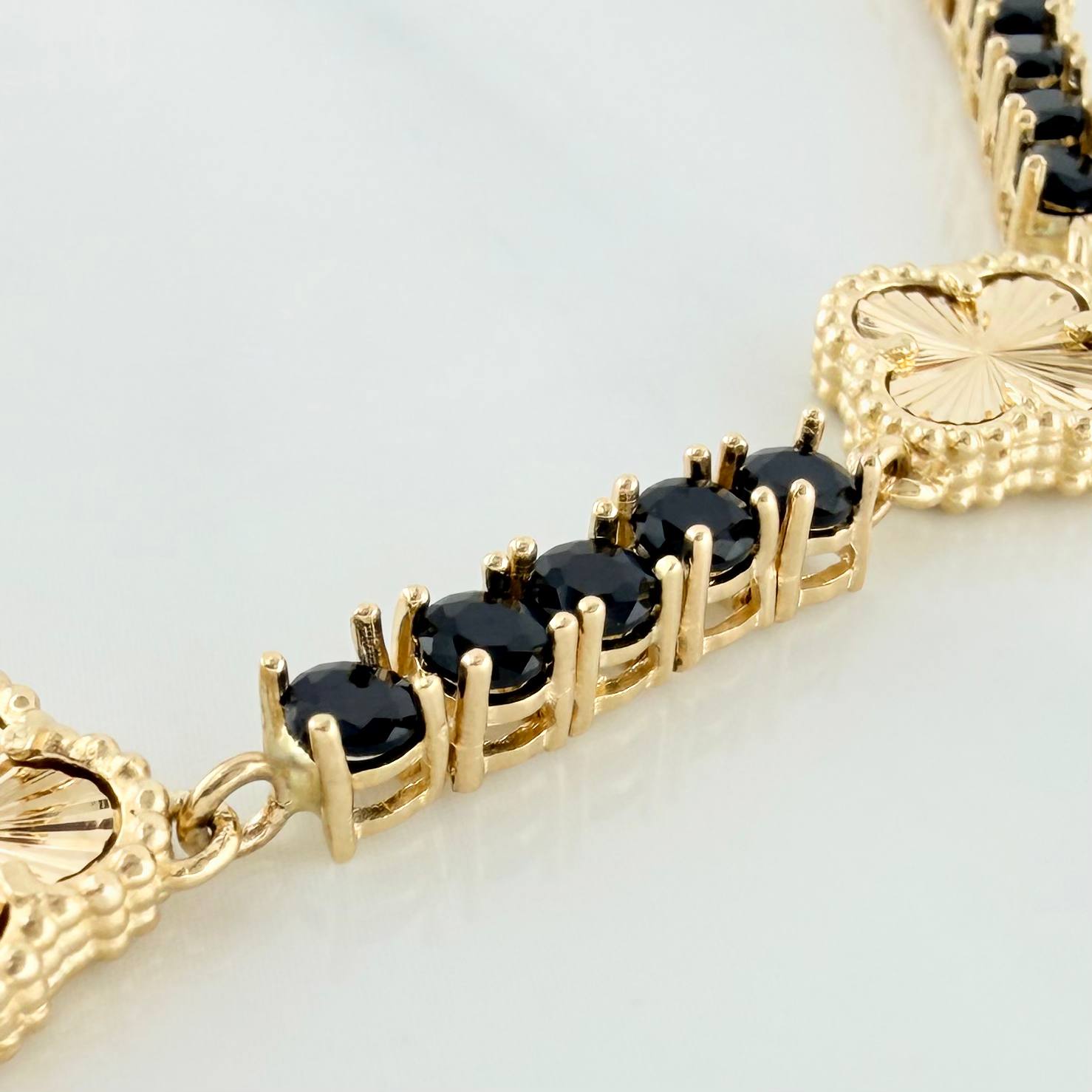 Tennis Bracelet Clover 12.95 g / 7 1/4 in / 3.2 mm 18K Yellow Gold