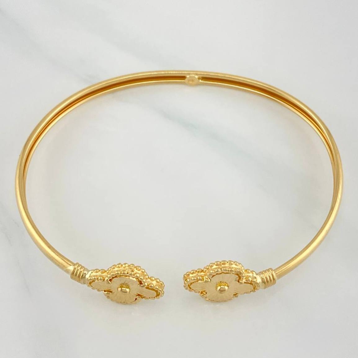 Bracelet Hoop Clover 7.4 g / 7 in / 4.1 mm Yellow Gold 18K