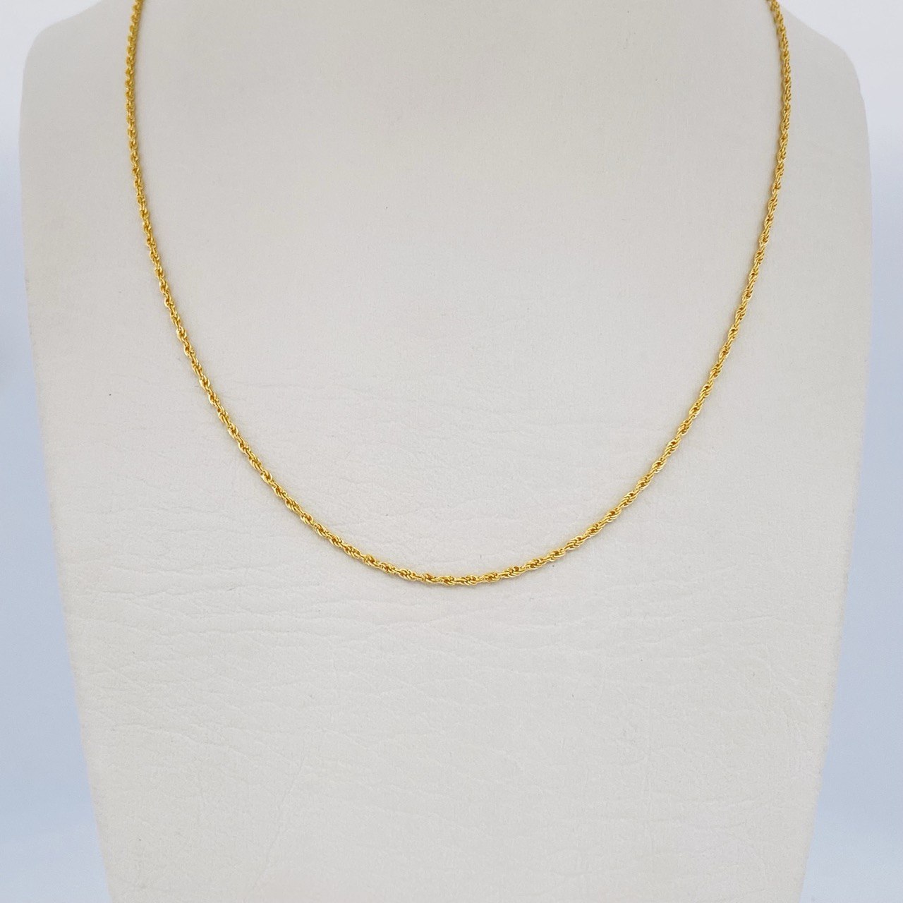 Rope Chain 1.05gr / 15 3/4 in / 18K Gold +3 &
