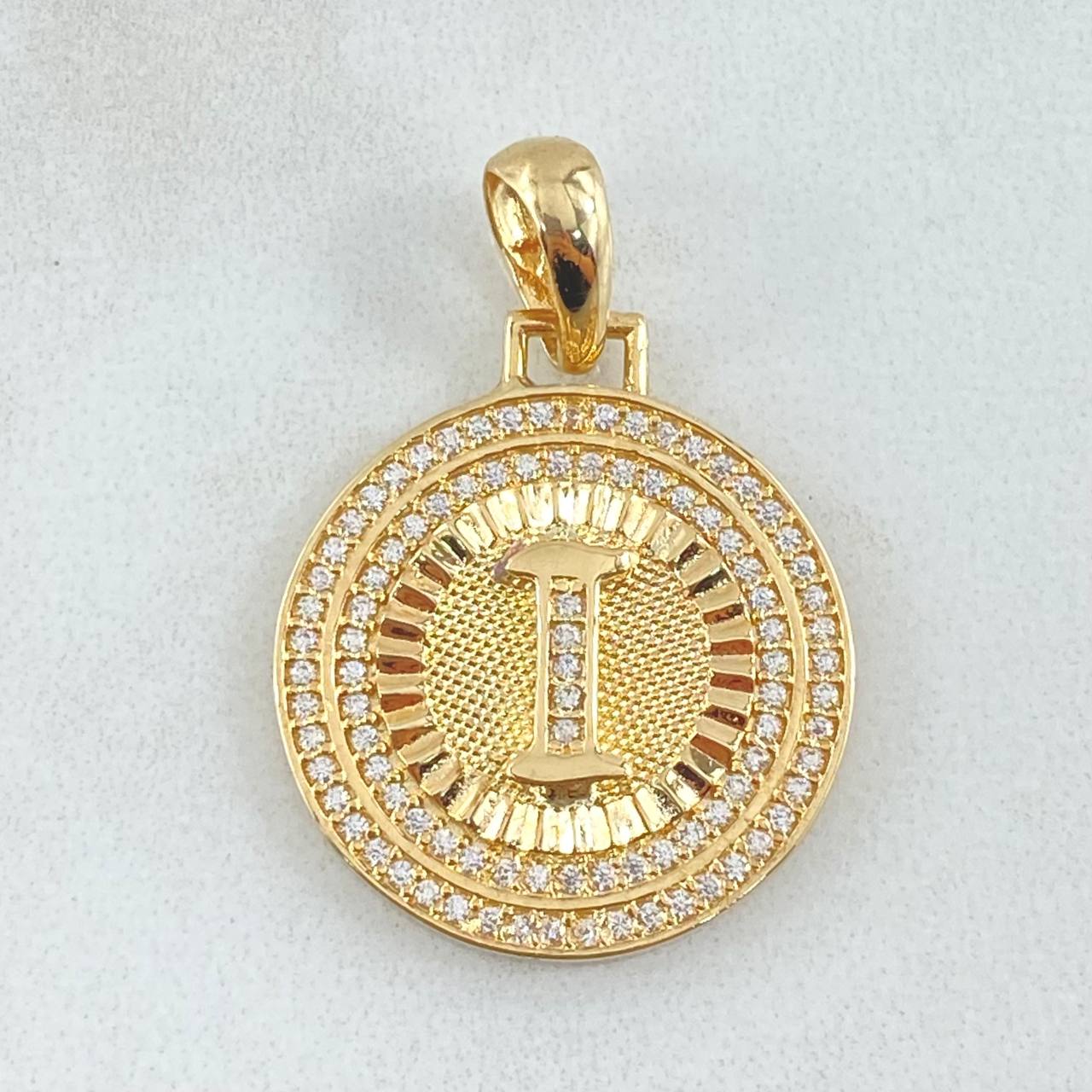 Pendant Medal Letter I 4.55gr / 1 1/4 in / Yellow Gold 18K *