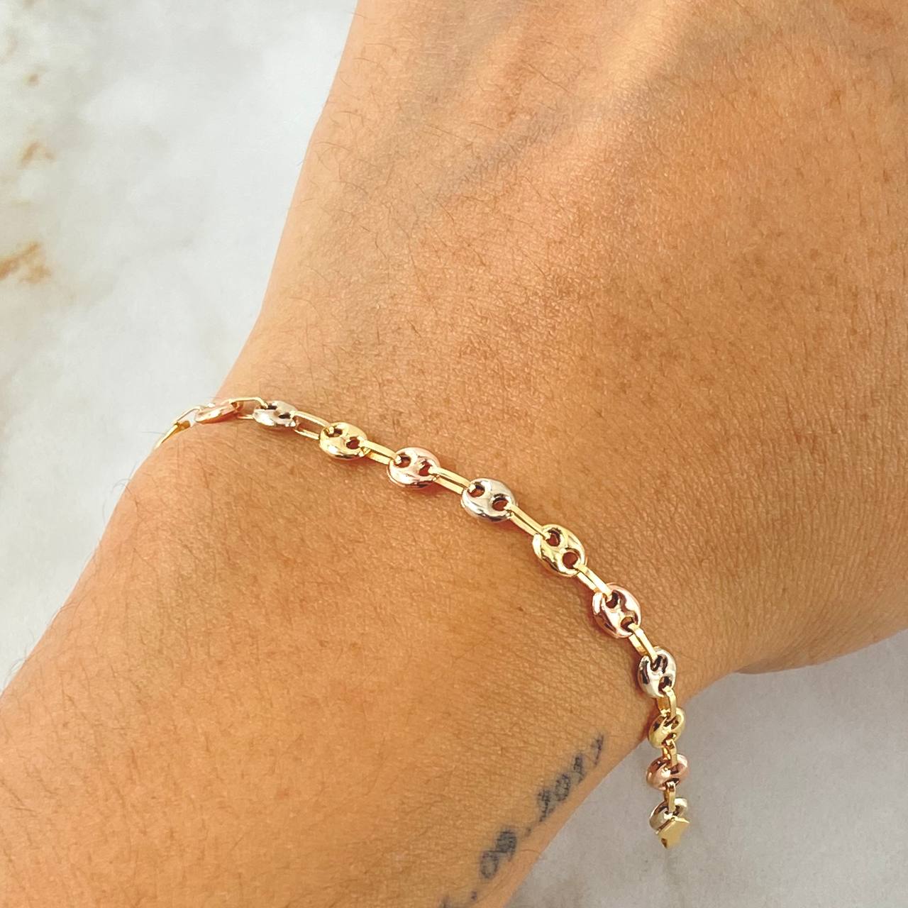 Bracelet GC 2.7gr / 20.5cm / Three 18K Gold ©
