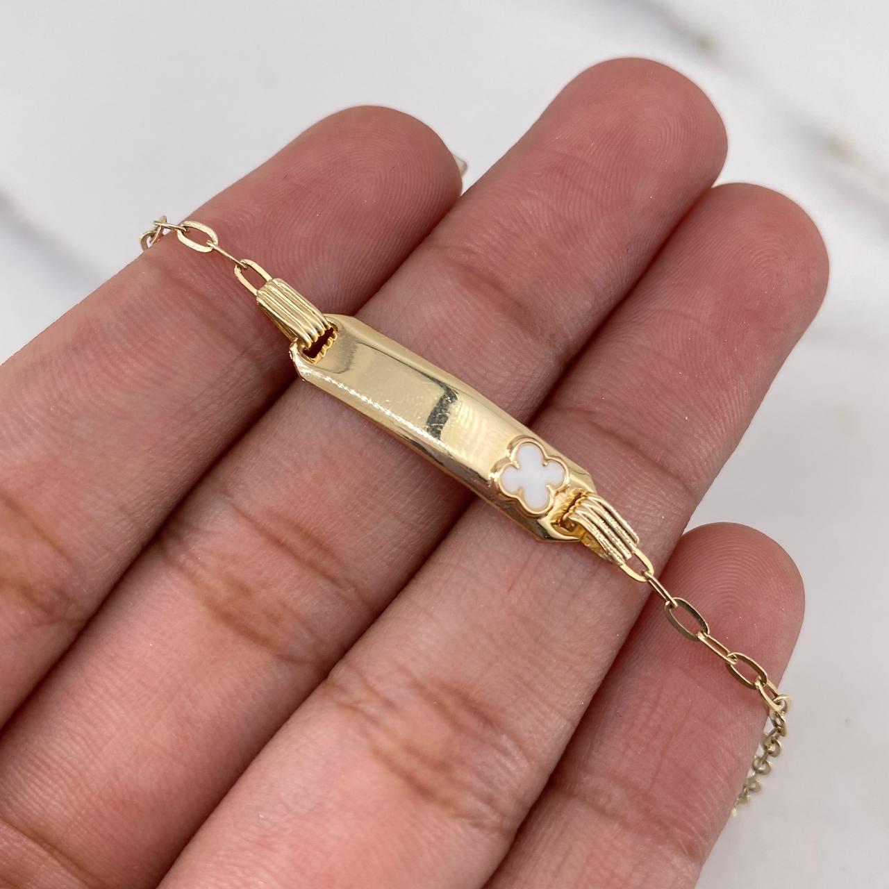Bracelet Baby Drawer Clover White 1.45gr / 14cm / 1.6mm Curved Rectangular Plate 18K Yellow Gold &