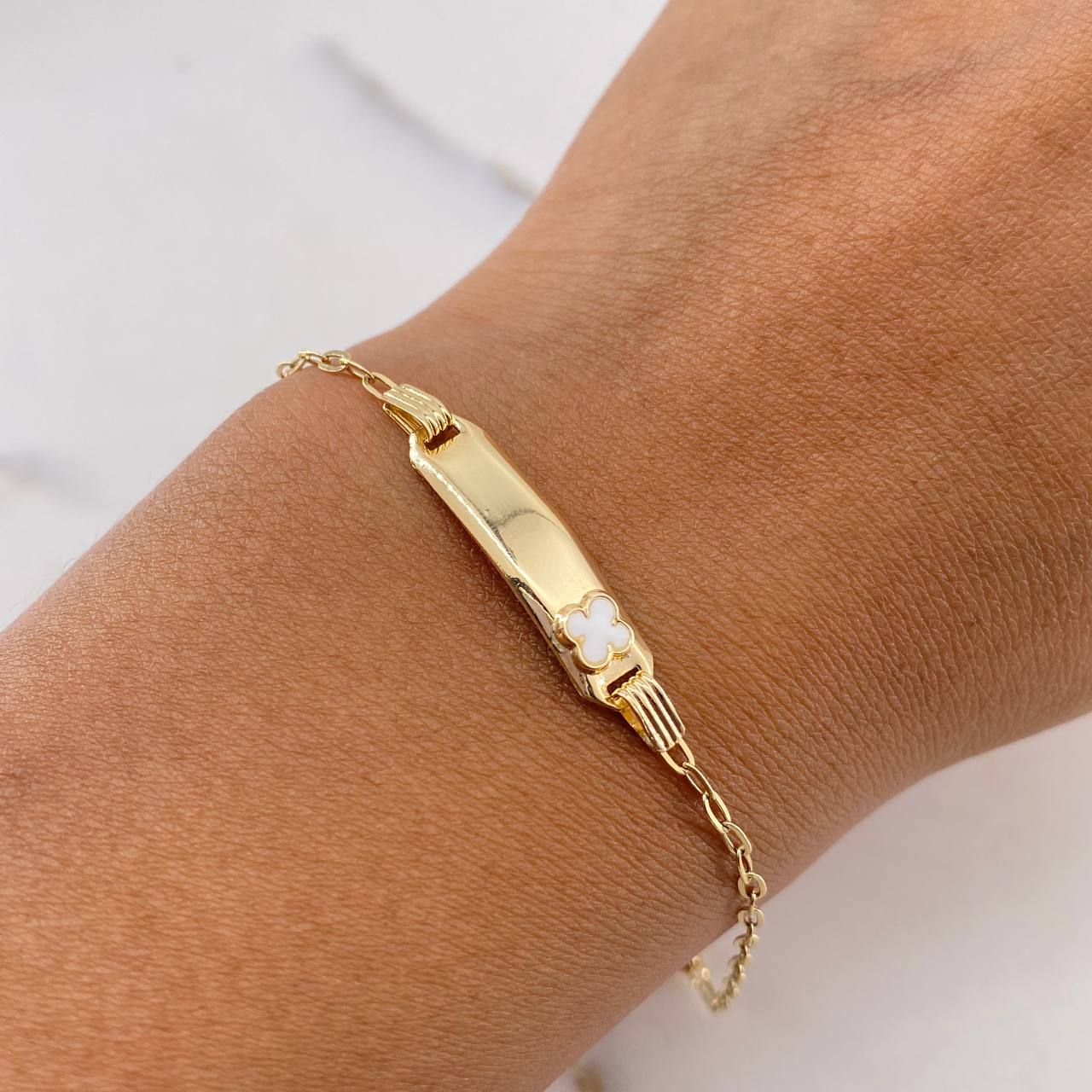 Bracelet Baby Drawer Clover White 1.45gr / 14cm / 1.6mm Curved Rectangular Plate 18K Yellow Gold &