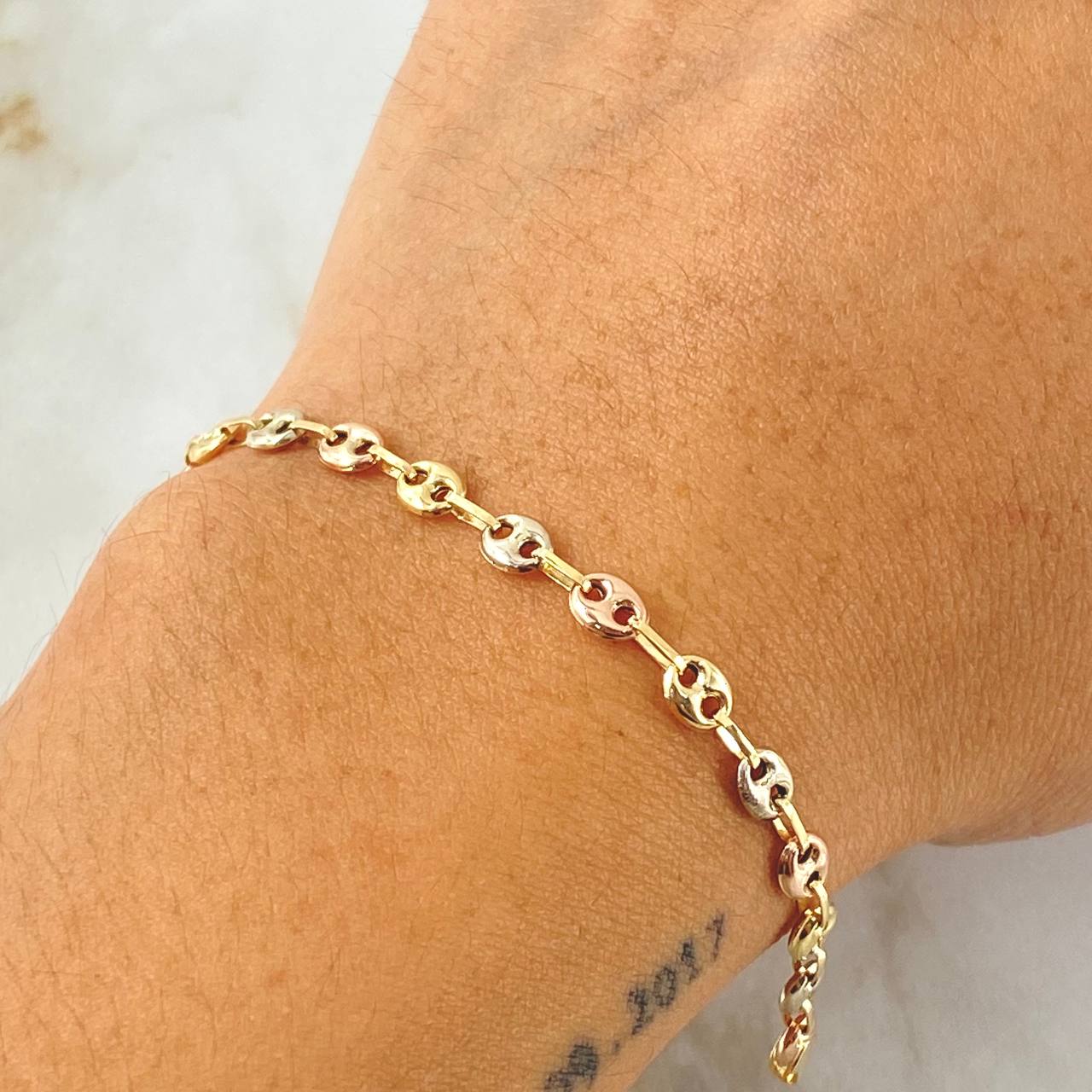 Bracelet GC 2.95gr / 8.1in / Three 18K Golds ©