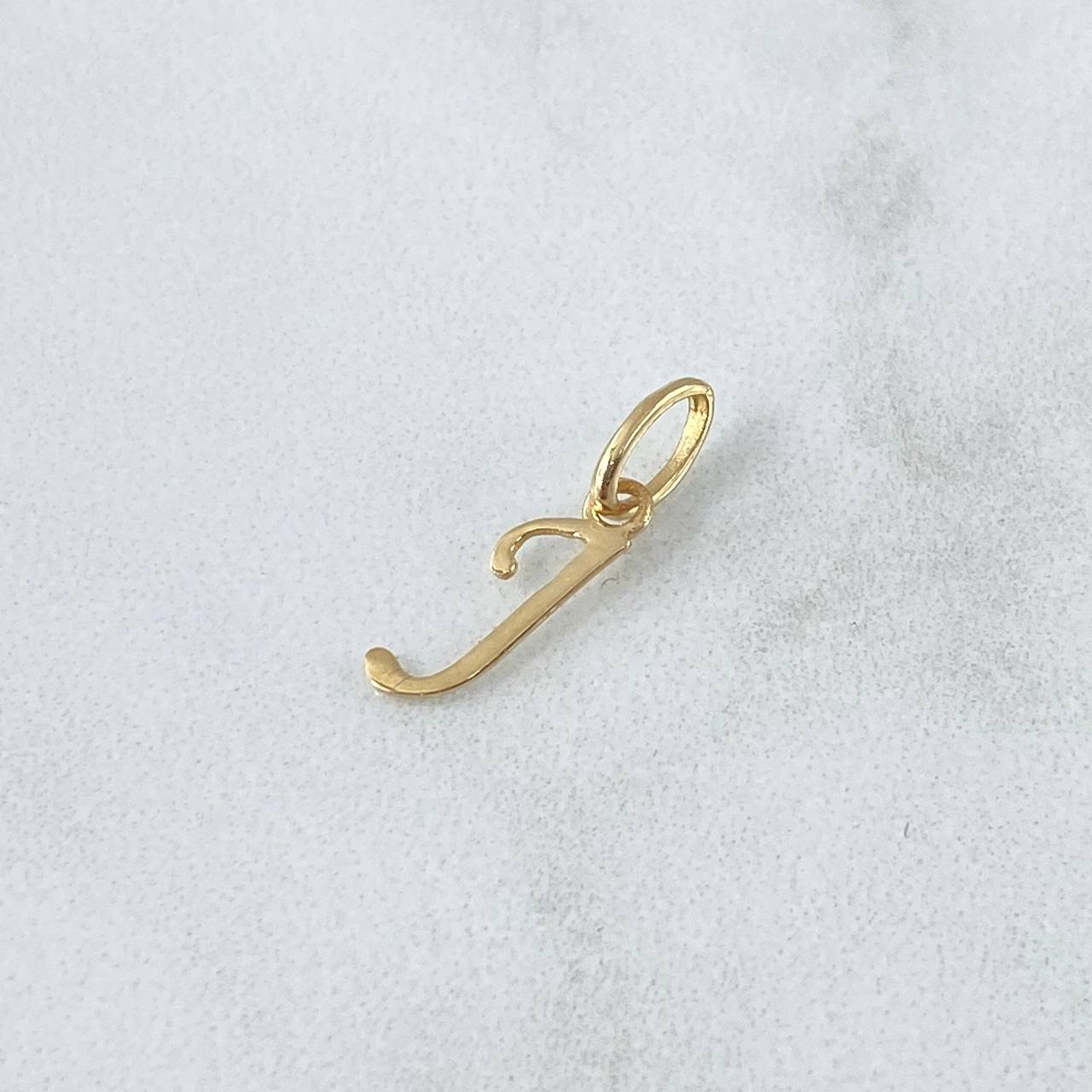 Dije Letra J Cursiva 0.3gr / 3/4 in / Oro Amarillo 18K ©