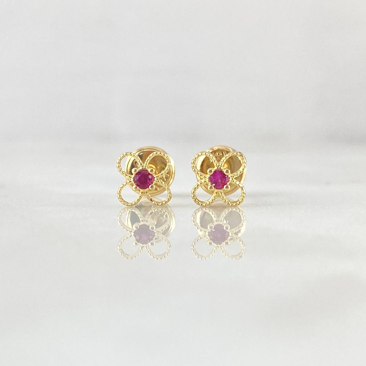 Stud Earrings Flower Four Petals 0.7gr / 5.6mm Fuchsia Zircon Yellow Gold 18K
