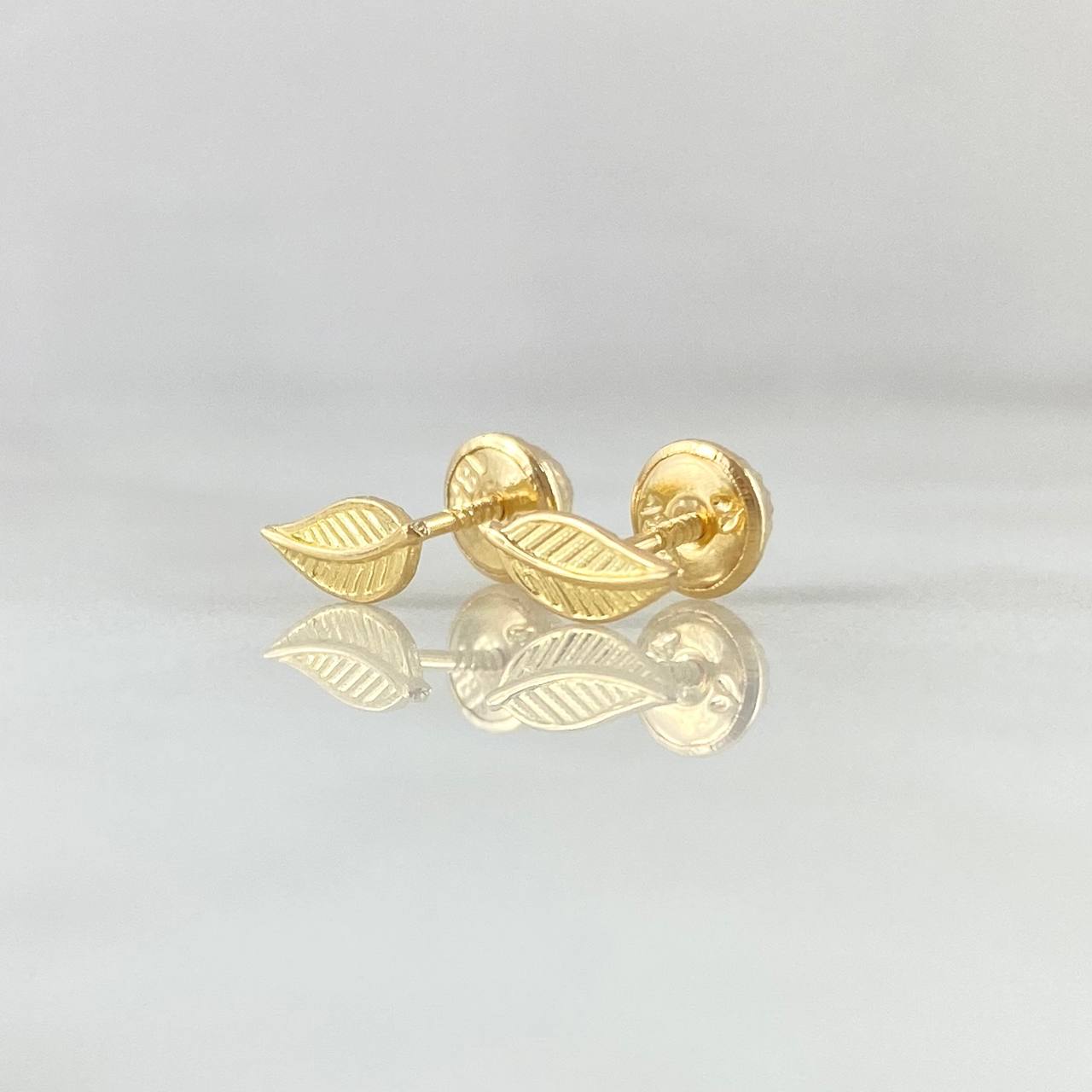 Stud Earrings Leaf 0.65gr / 18K Gold