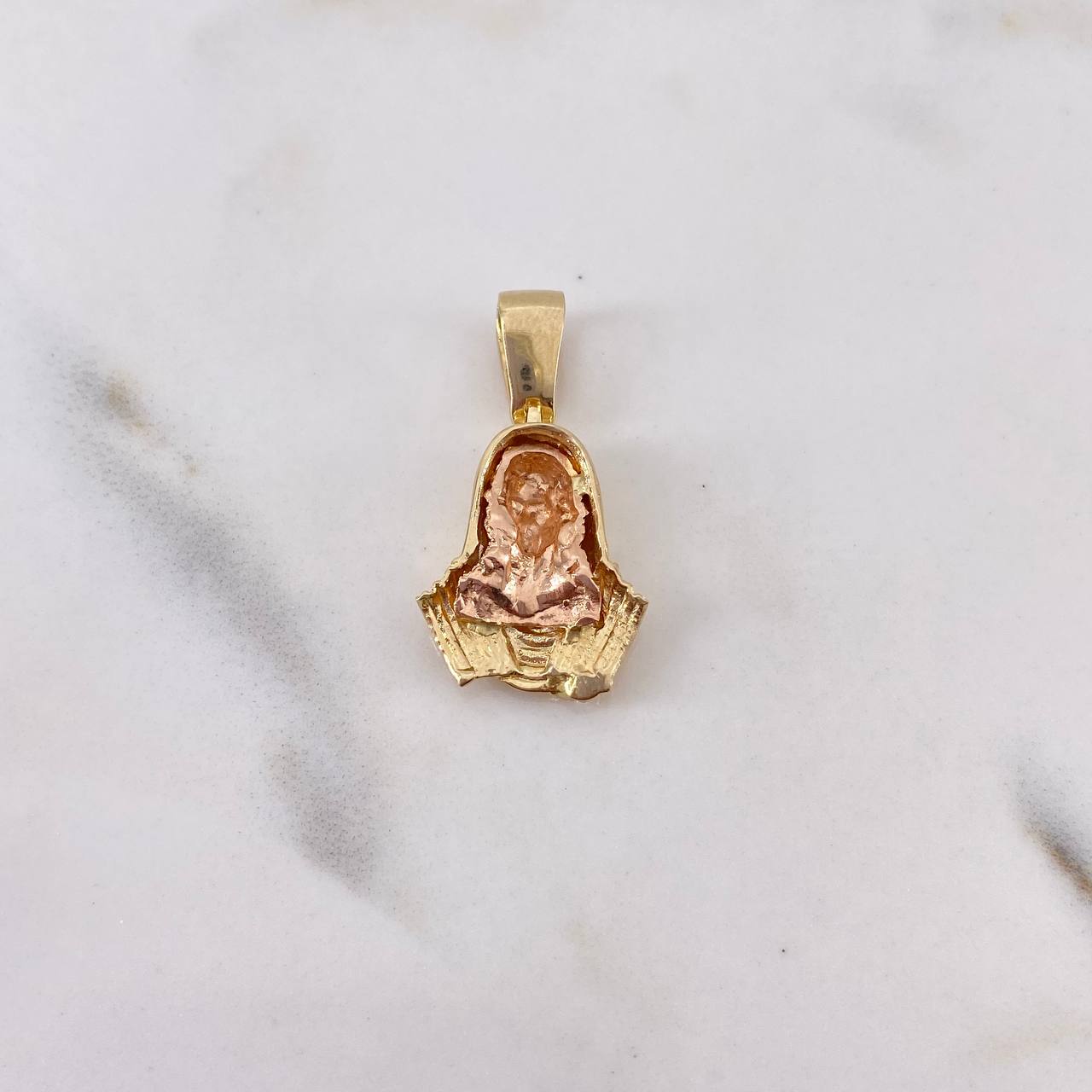 Pendant Christ Face 3.4gr / 2.7cm / Three 18K Golds &