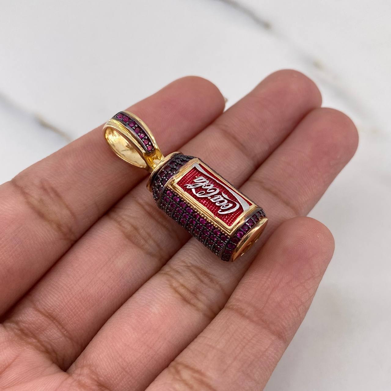 Pendant Soda Can 8.1gr / 3.2cm / Fuchsia Zircons Three 18K Golds &