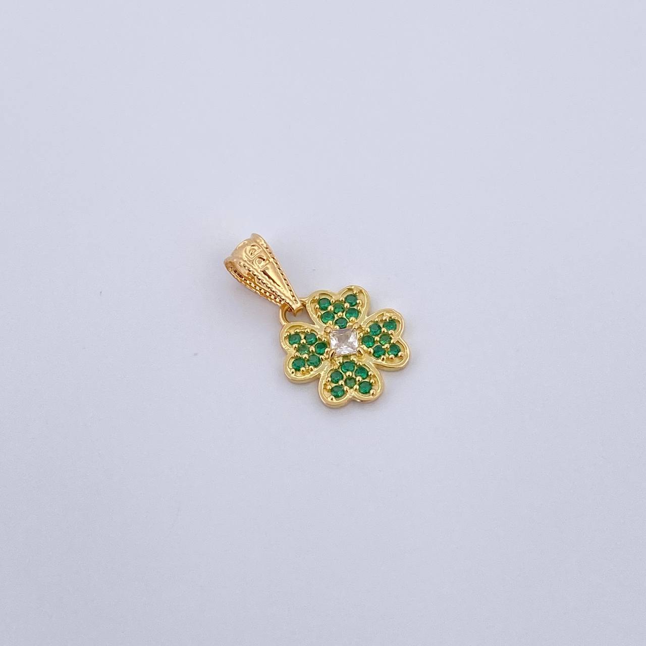 Dije Flor 0.85gr / 1.7cm / Circones Verdes Blanco Oro Amarillo 18K &
