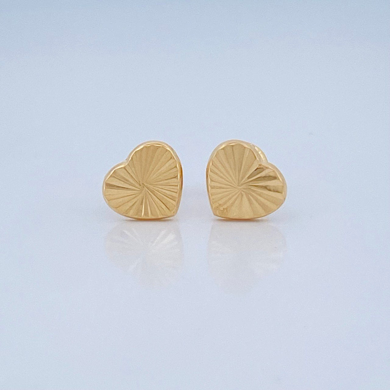 Stud Earrings Heart 0.75gr / 18K Yellow Gold &