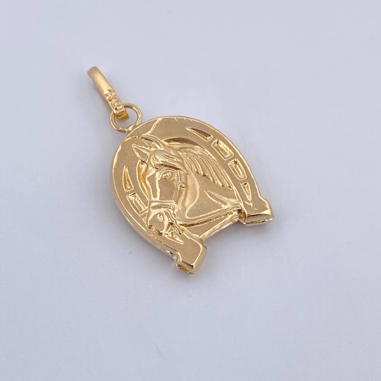 Horseshoe Horse Pendant 1.1gr / 2.5cm / 18K Yellow Gold &