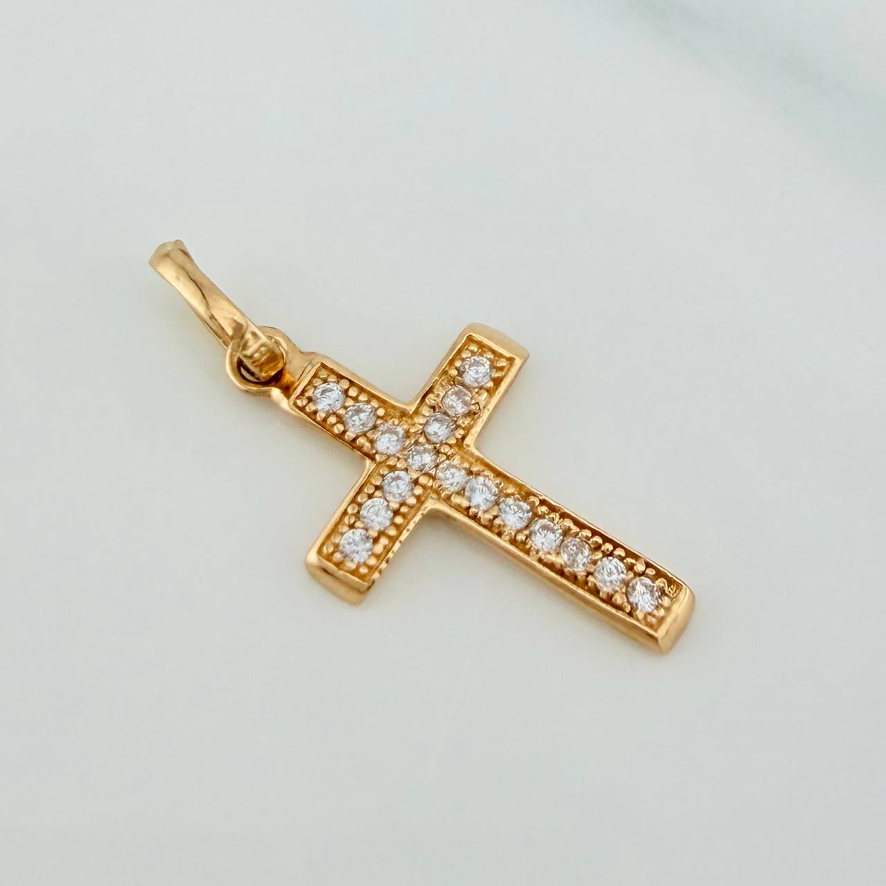 Dije Cruz 0.95gr / 1 in / Oro Amarillo 18K %