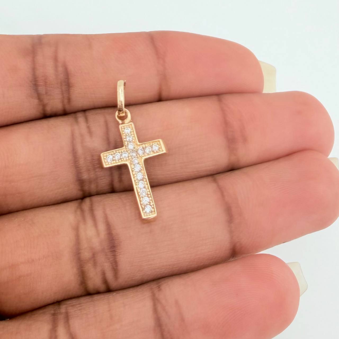 Dije Cruz 0.95gr / 1 in / Oro Amarillo 18K %