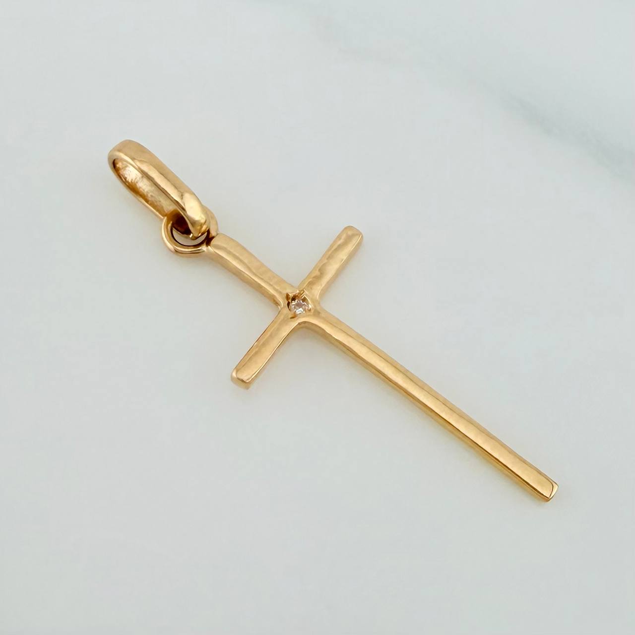 Dije Cruz 0.8gr / 1 1/2 in / Oro Amarillo 18K &