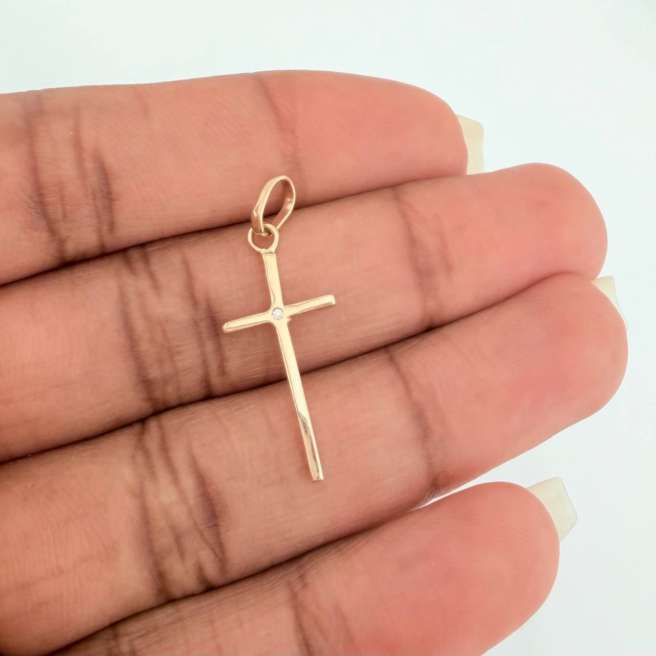 Dije Cruz 0.7gr / 1 1/4 in / Oro Amarillo 18K %