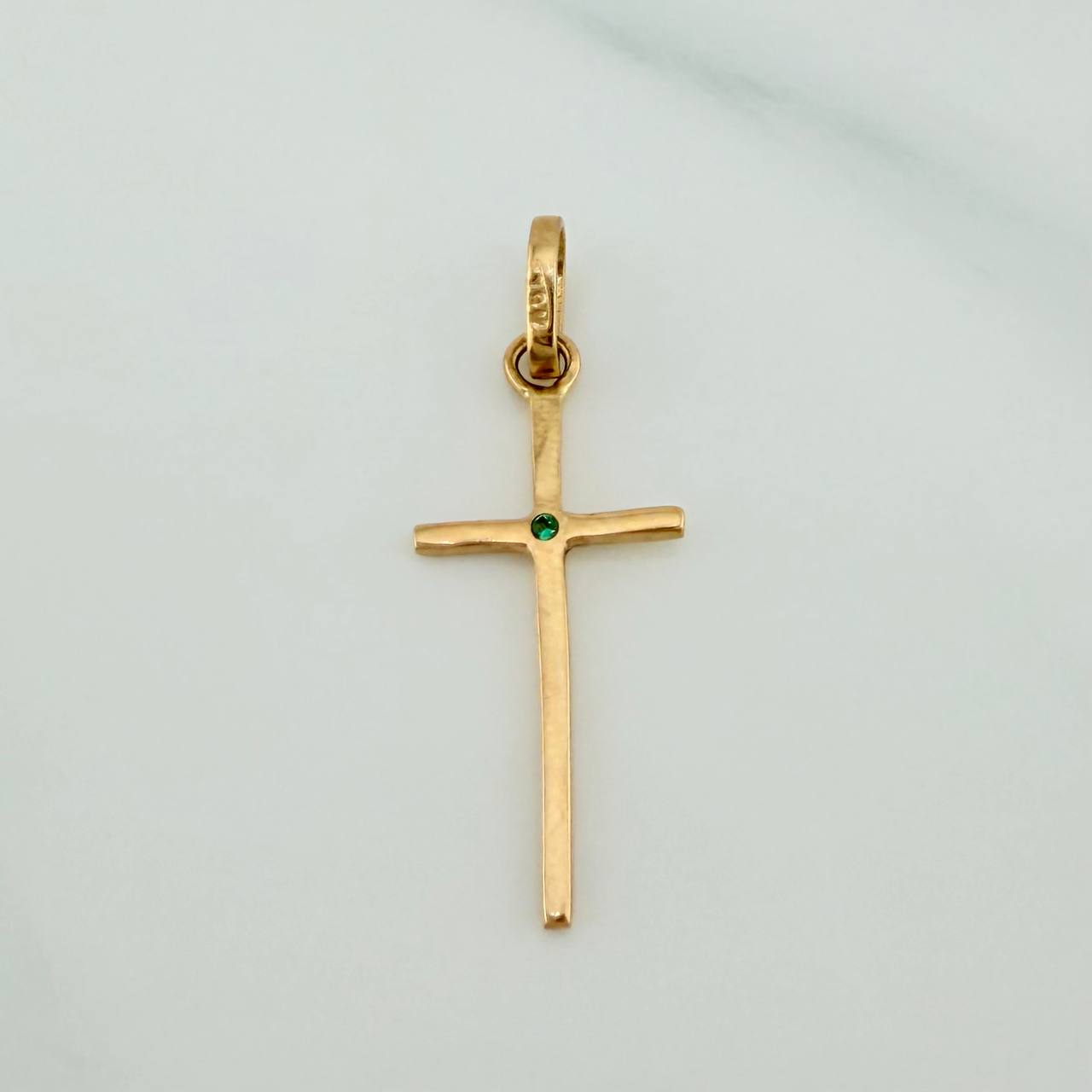 Dije Cruz 0.65gr / 1 1/4 in / Oro Amarillo 18K %