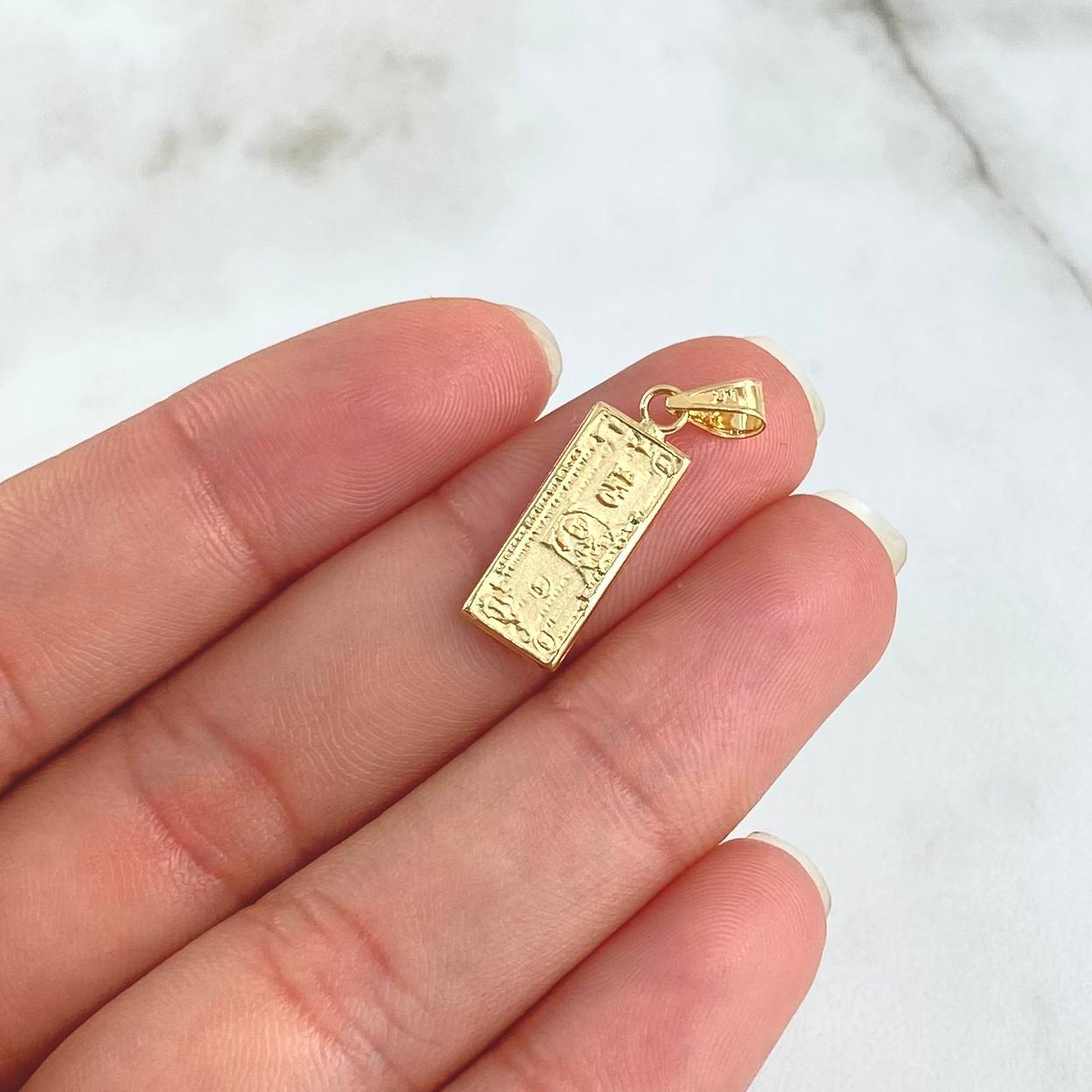 Dije Dólar 0.85gr / 2cm / 6.8mm Oro Amarillo 18K *
