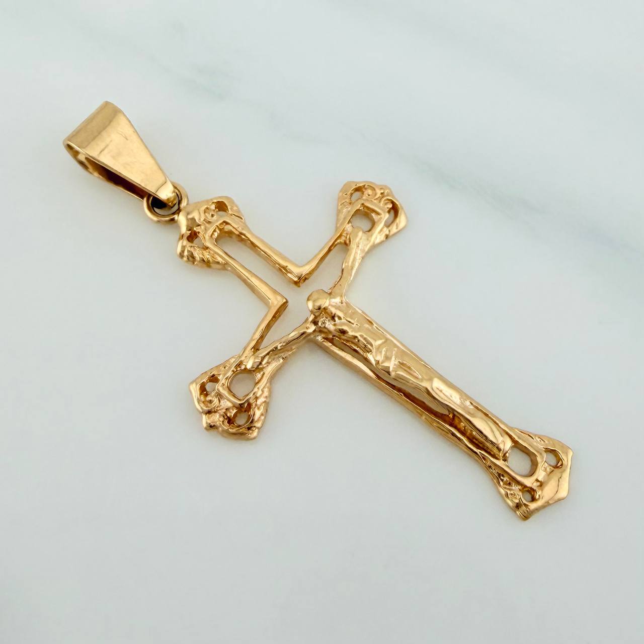 Dije Cruz Cristo 1.8gr / 1 1/2 in / Oro Amarillo 18K $