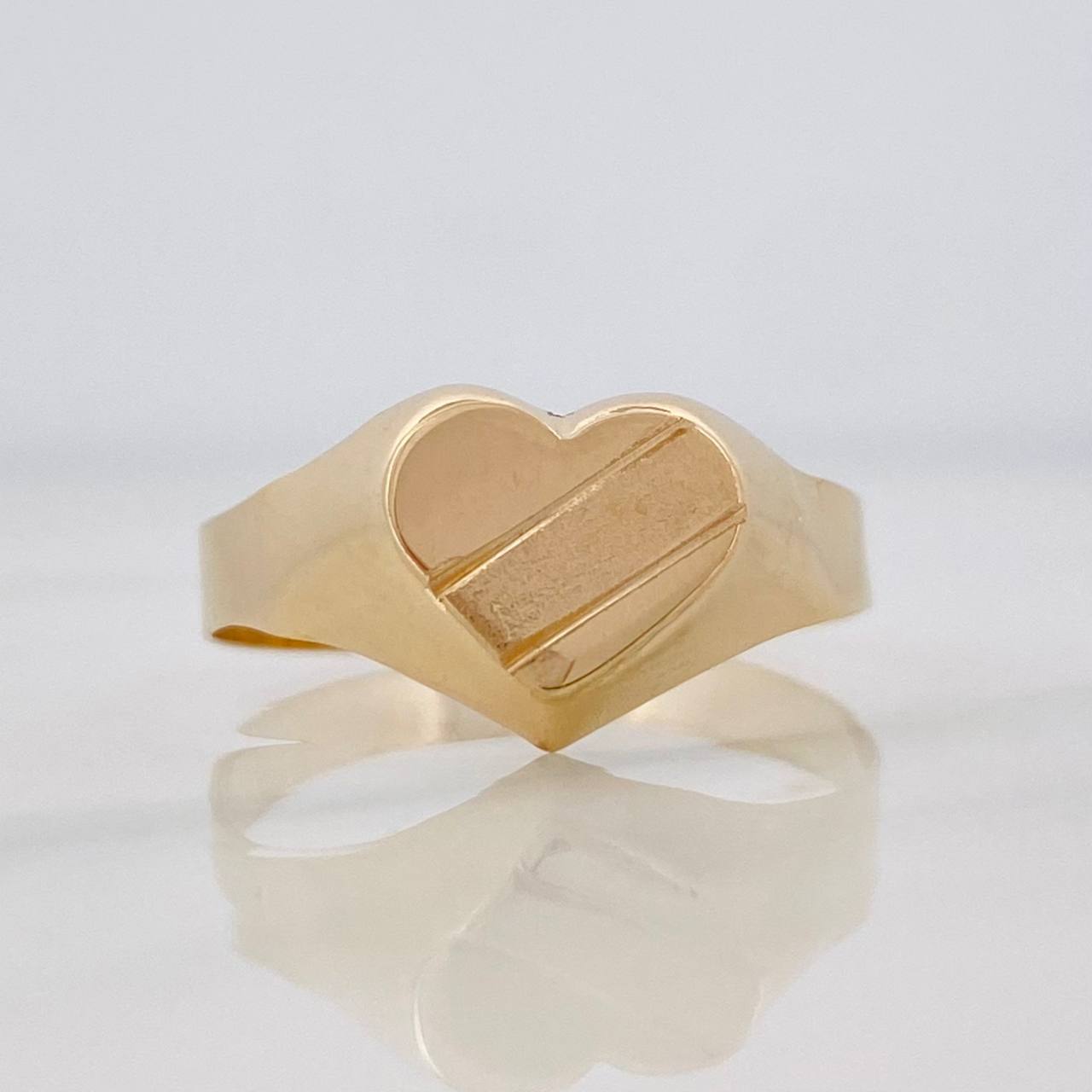 Anillo Sello Corazon 1.6g / T8 1/4 Oro Amarillo 18K
