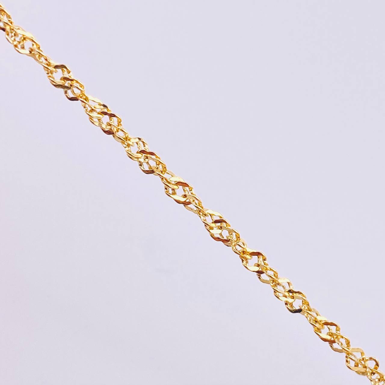 Cadena Singapur 1.95gr / 17 3/4 in / 2.3mm Oro Amarillo +3 18K