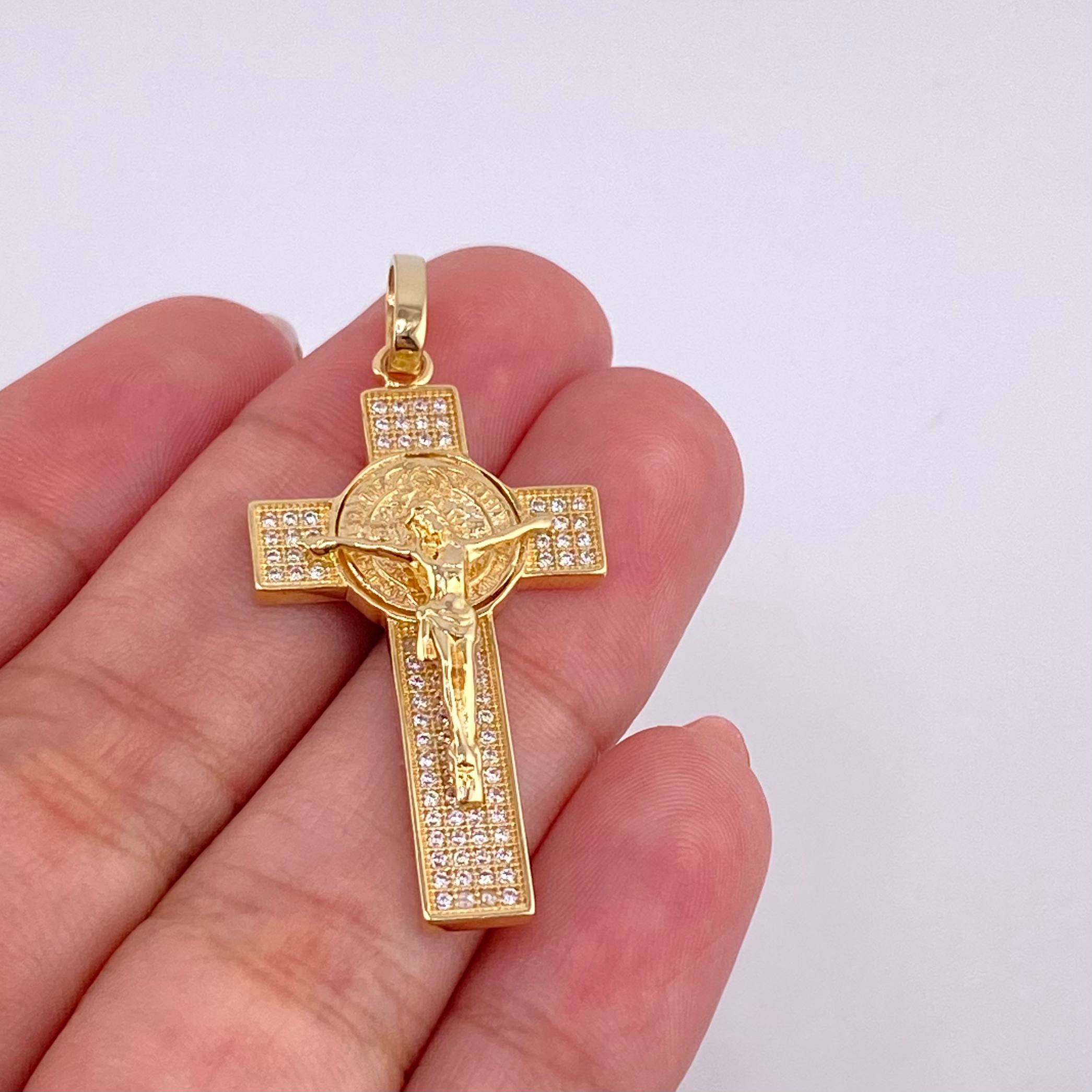 Pendant Cross Christ Saint Benedict 4.65g / 1 3/4 in Yellow Gold 18K