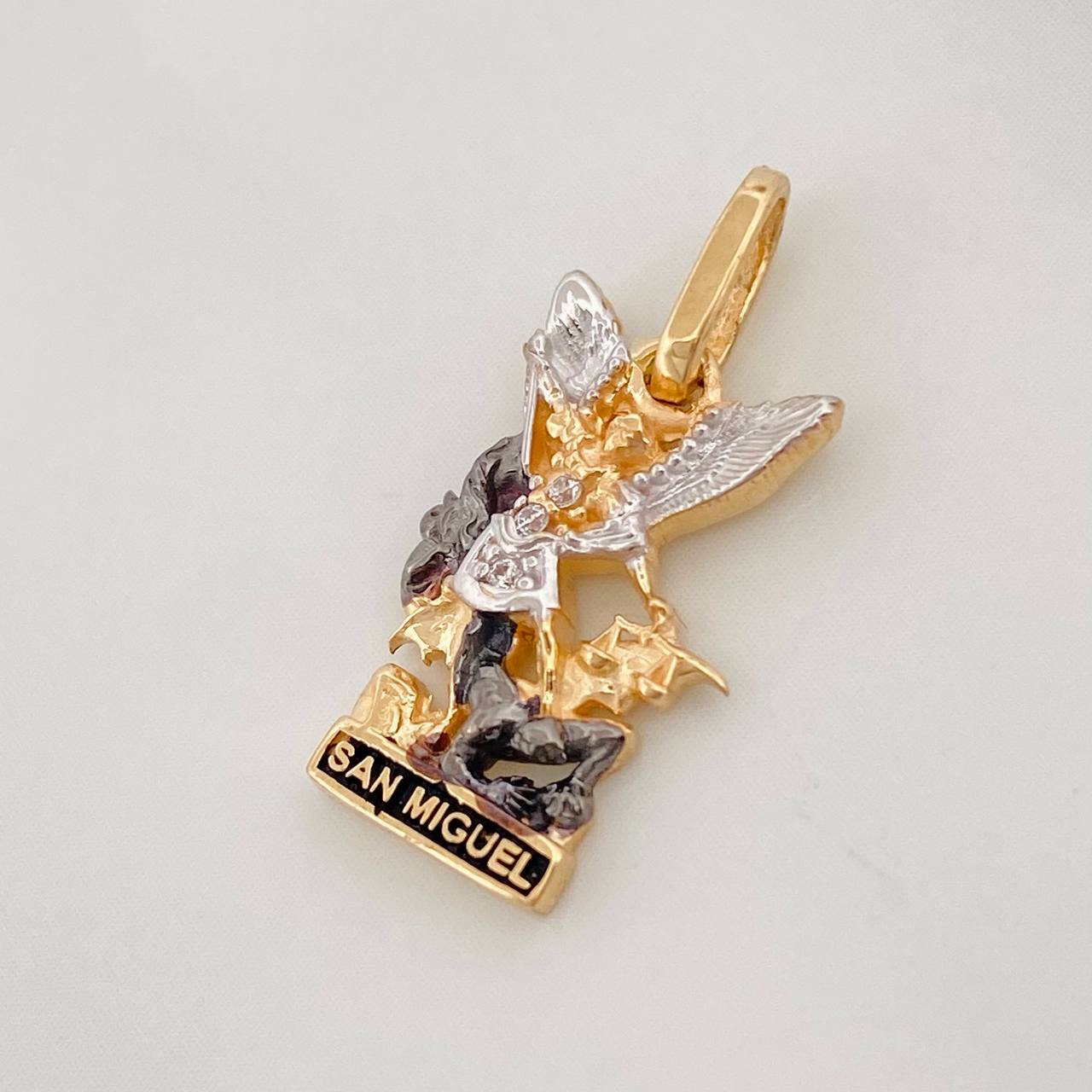 Pendant Saint Michael the Archangel 1.75g / 3/4 in Three Golds 18K
