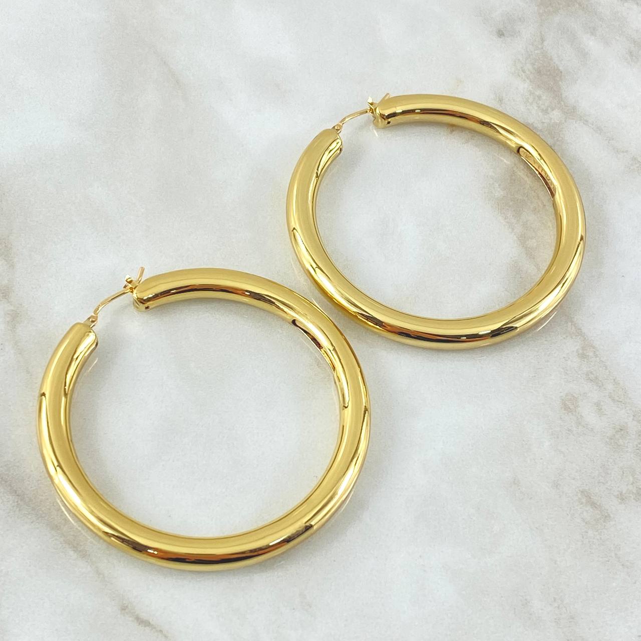 Hoop Earrings Smooth Bulky Hoop 4.85gr / 2.2in / 18K Gold +4 (Offer)