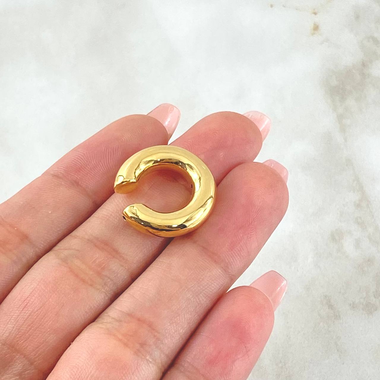Smooth Earcuff Piercing 1.2gr / 0.8in / 5mm 18K Gold +4$ (Jewel) *