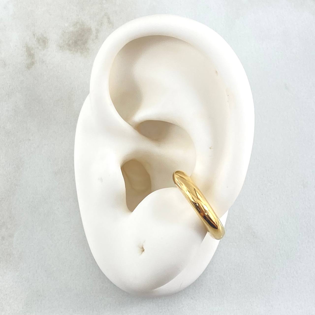 Smooth Earcuff Piercing 1.3gr / 0.8in / 5mm 18K Gold +4 (Jewel)