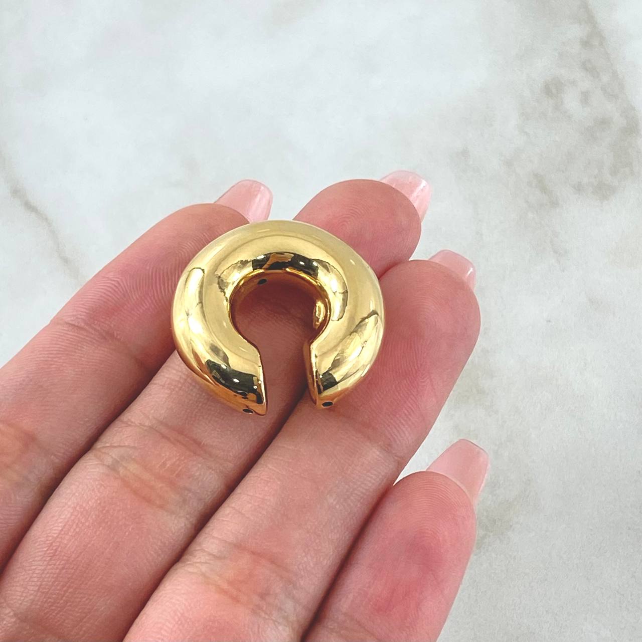 Smooth Earcuff Piercing 2.2gr / 1.0in / 7.9mm 18K Gold +4© (Jewel)