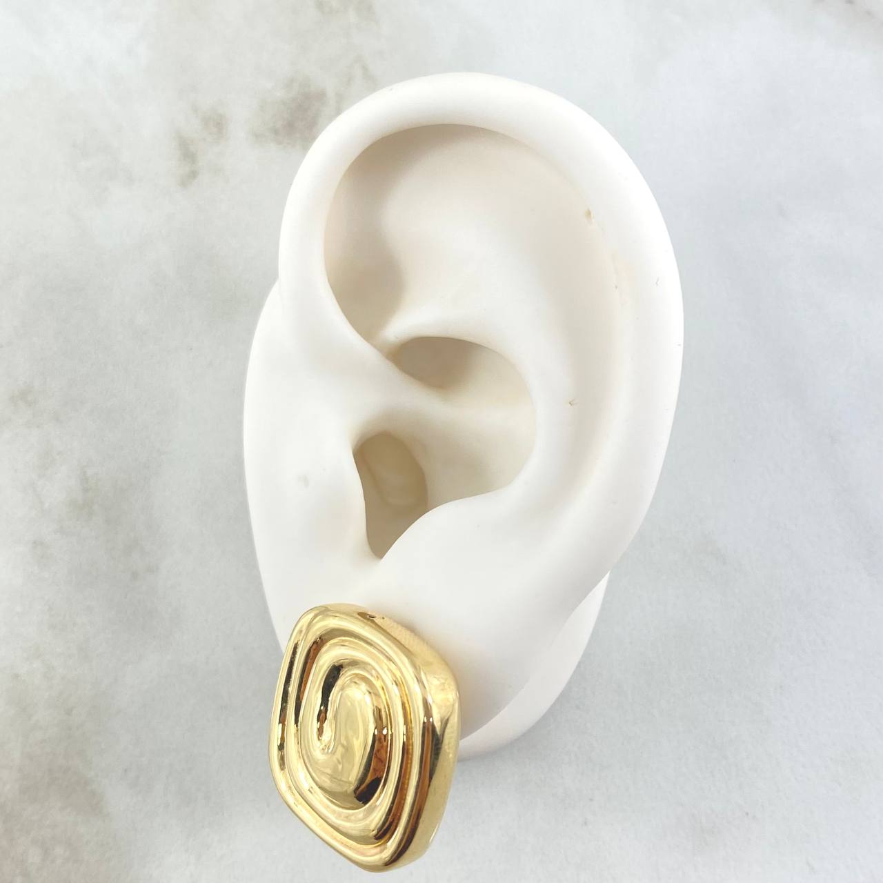 Topos Cuadro Espiral Maya 3.3gr / 2cm / Oro Amarillo +4 18K *