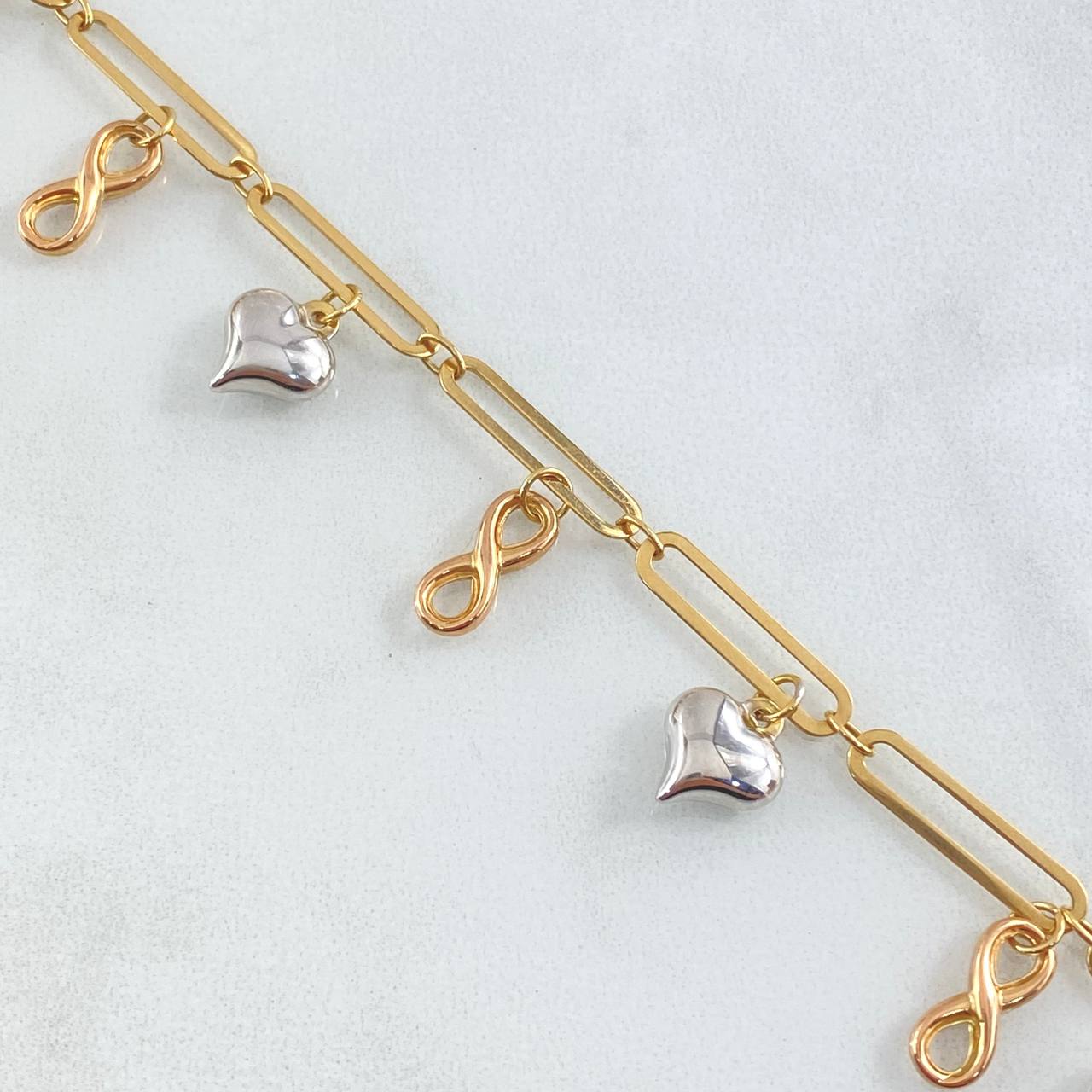 Pulso Cajon Especial Colgante 5.7gr / 19cm / 4mm Infinito-Corazon Tres Oros +4 18K ©