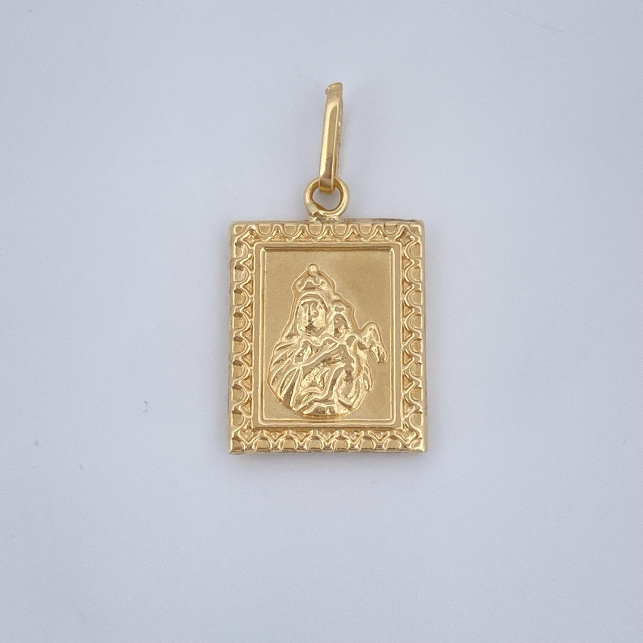 Pendant Virgin of Carmen - Christ 0.8gr / 0.8in / 18K Yellow Gold &