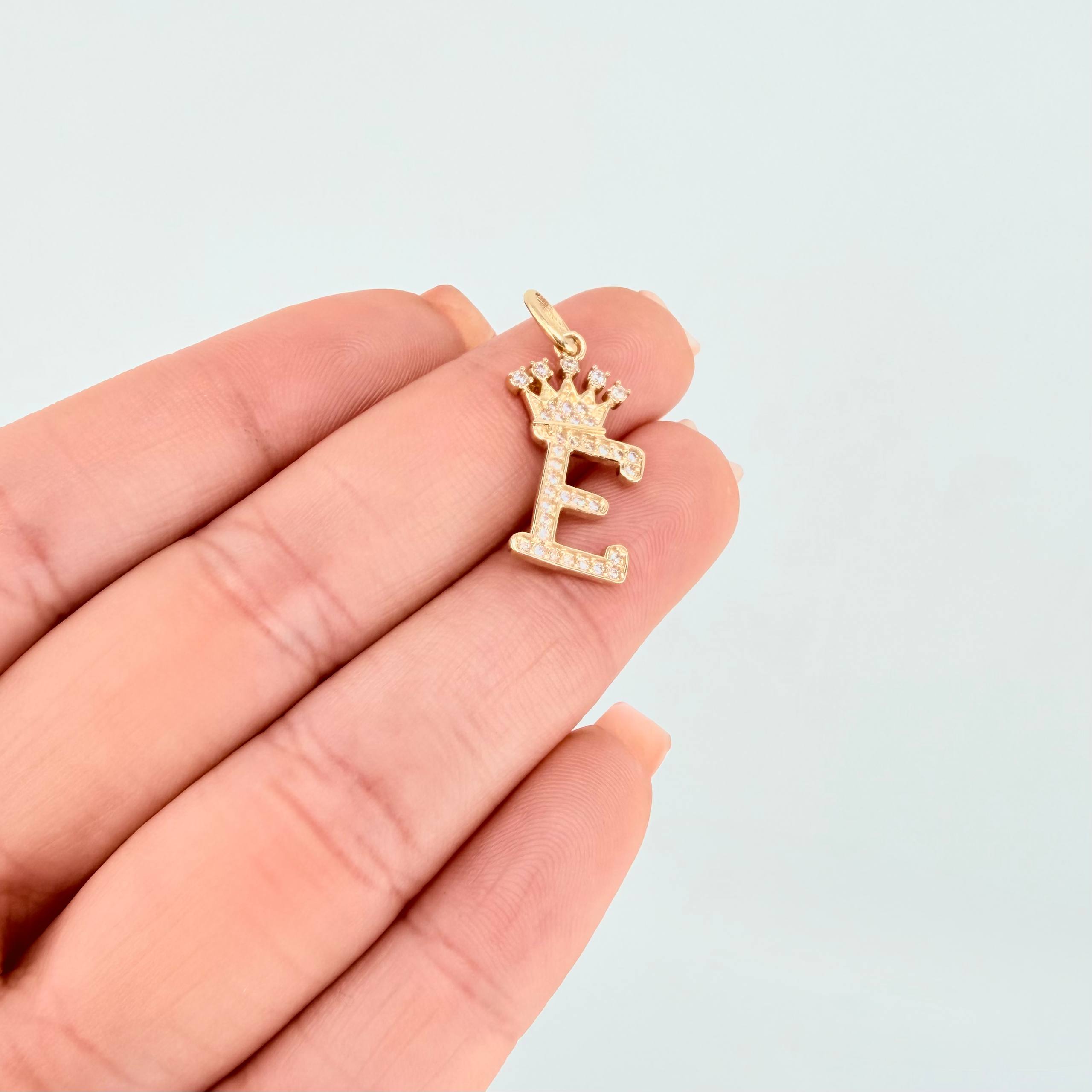 Dije Corona Letra E 1.85gr / 1 in / Oro Amarillo 18K *