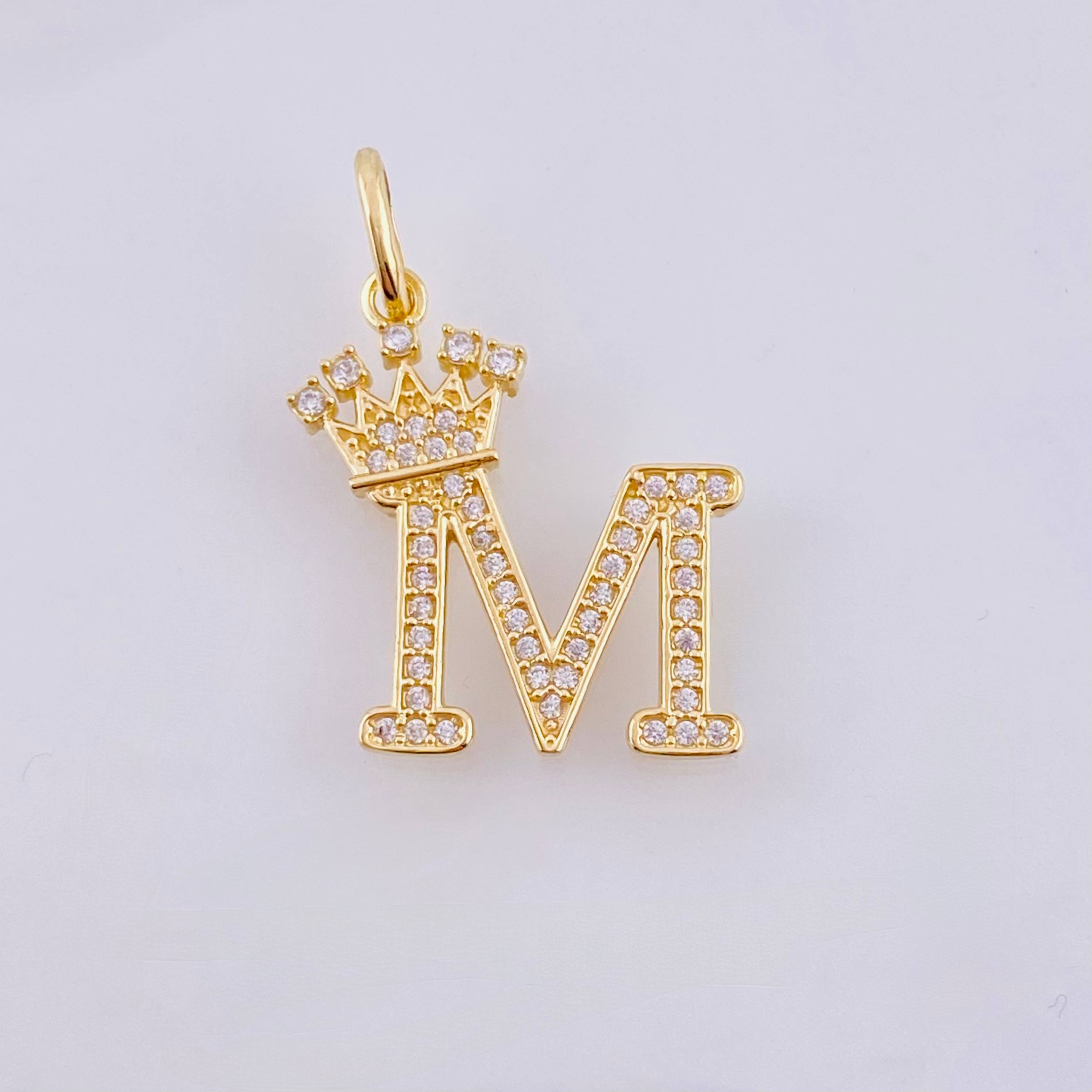 Pendant Crown Letter M 2.3gr / 1 in / 18K Yellow Gold *