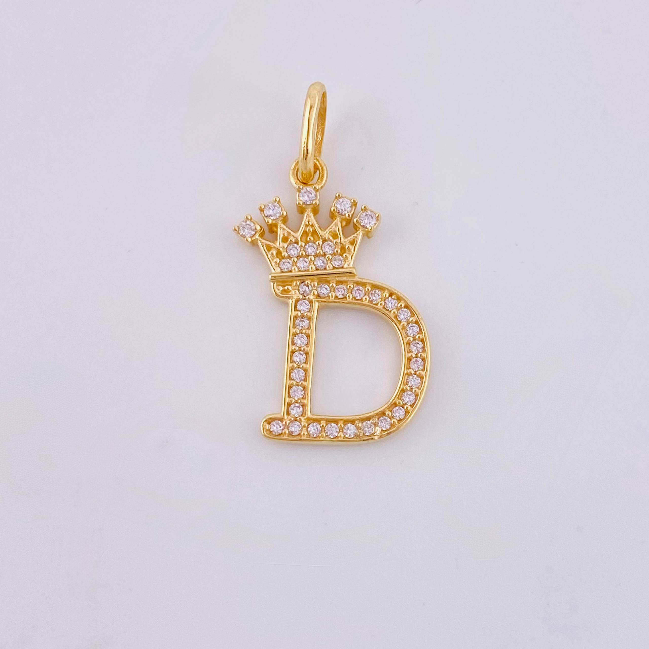 Dije Corona Letra D 1.8g / 1 in Oro Amarillo 18K