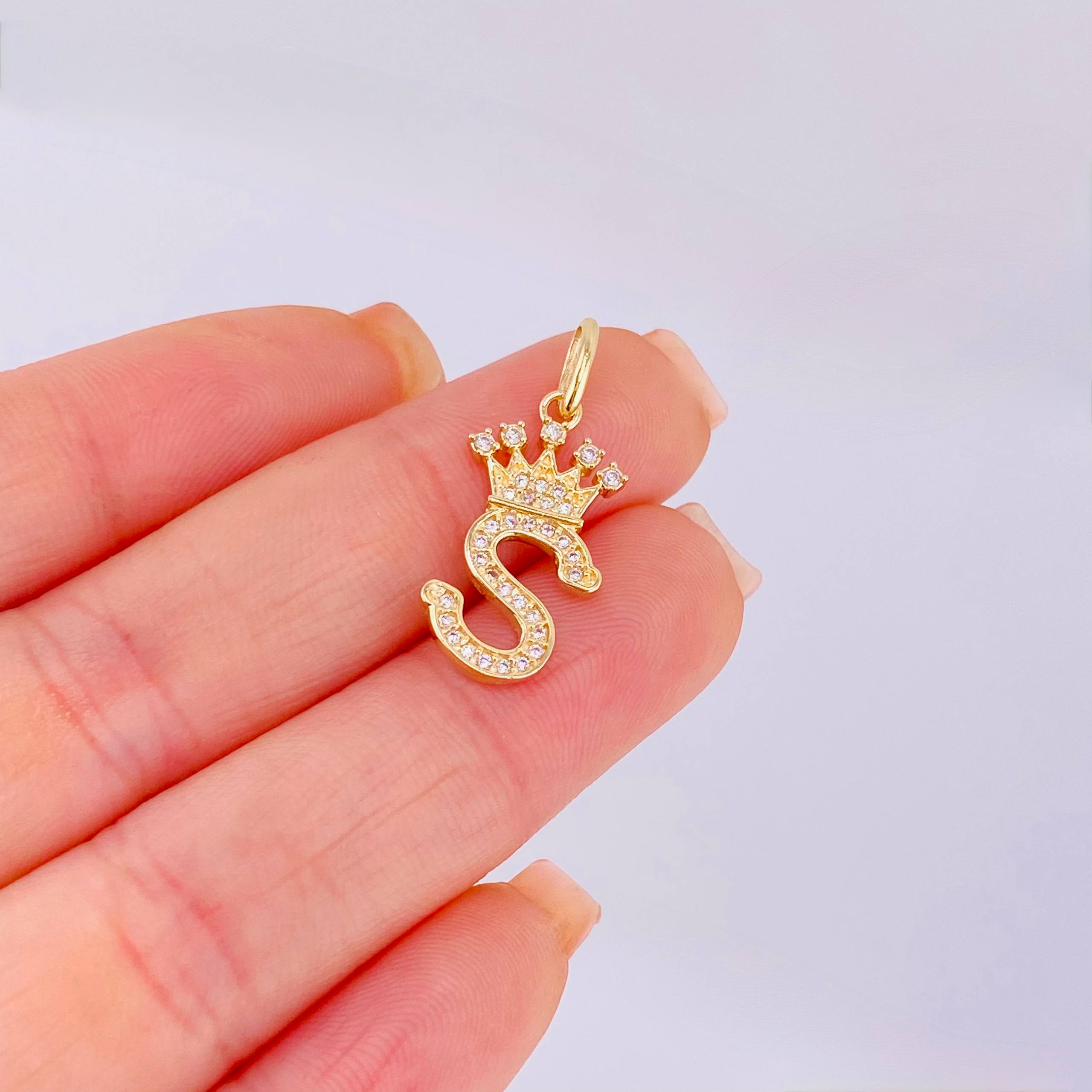 Dije Corona Letra S 1.65g / 1 in Oro Amarillo 18K
