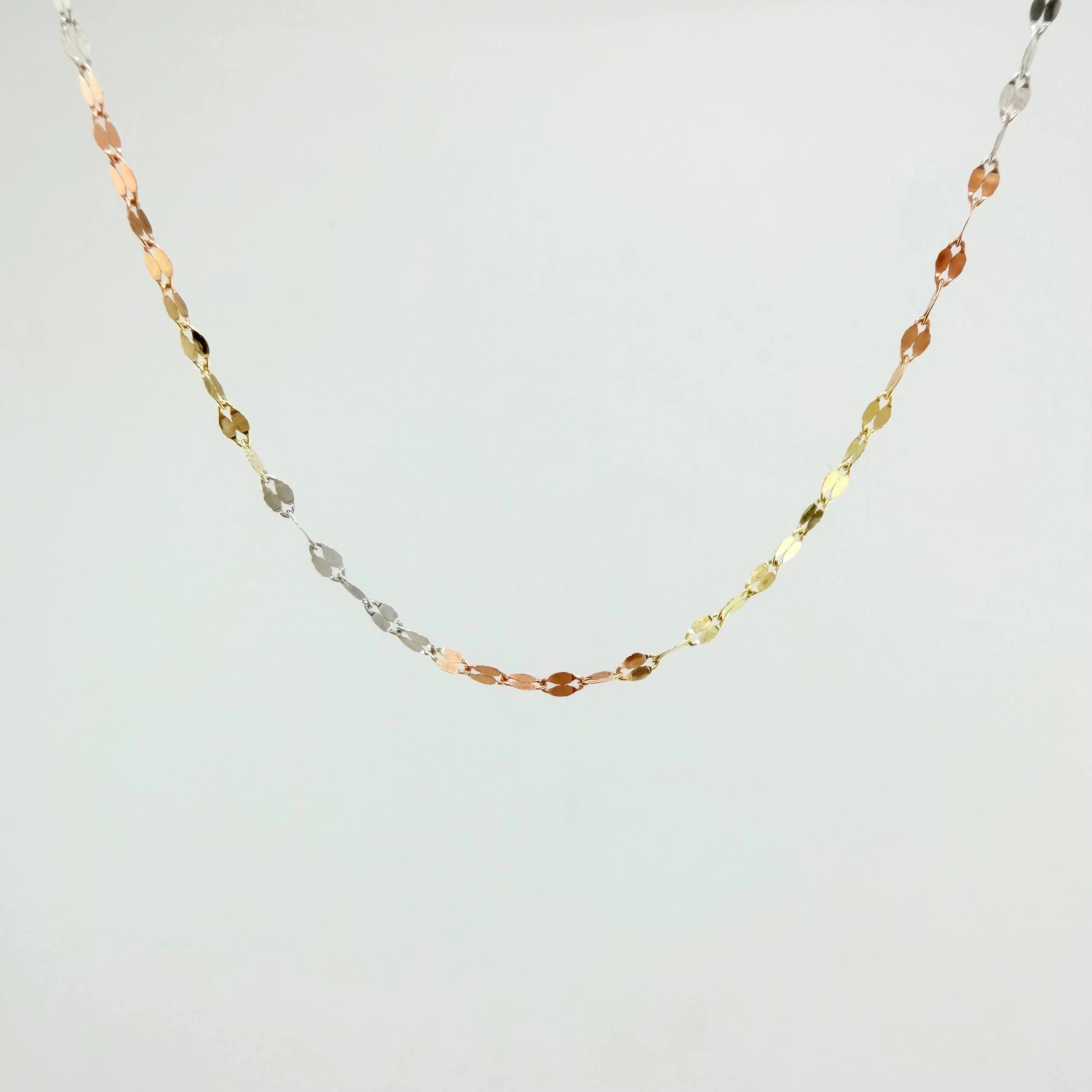Mirror Flower Chain 0.75 g / 19 3/4 in / 0.3 mm Three Golds 18K