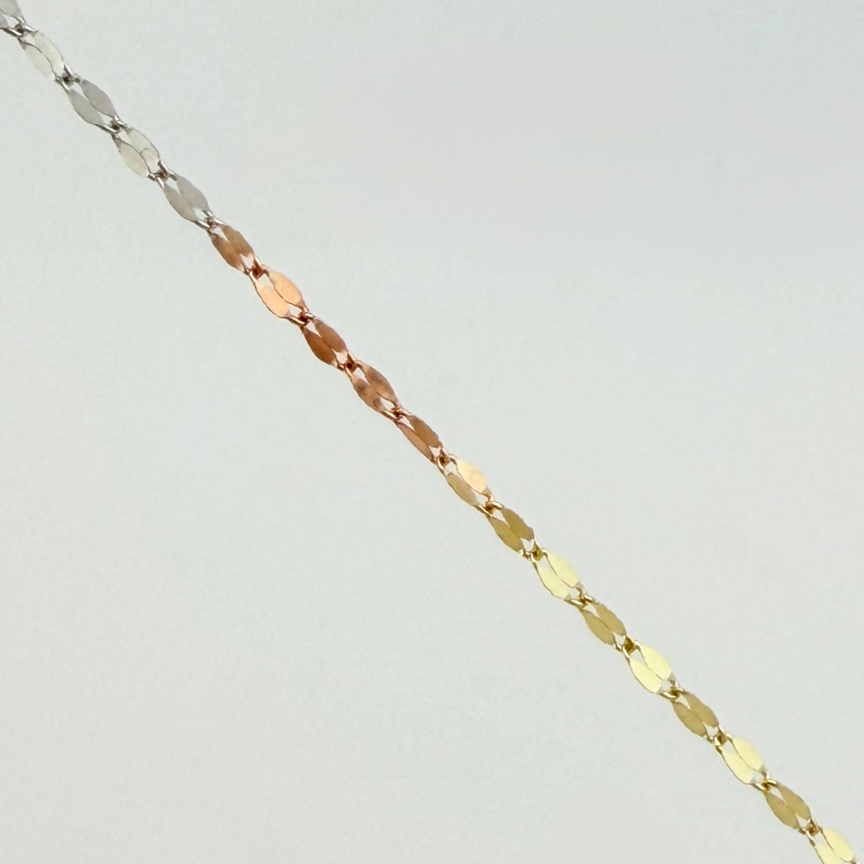 Mirror Flower Chain 0.8 g / 19 3/4 in / 1.1 mm Three Golds 18K