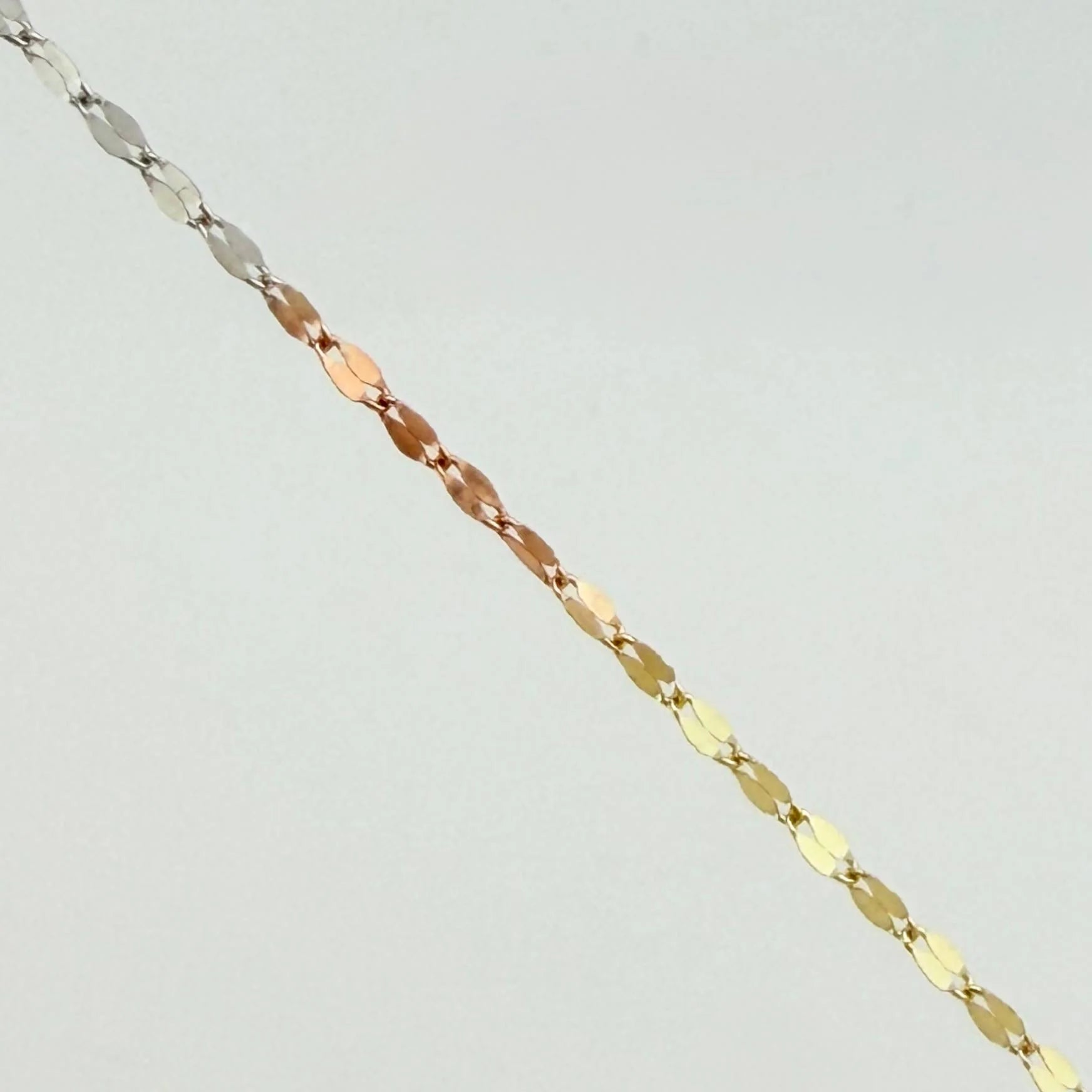 Mirror Flower Chain 0.75 g / 19 3/4 in / 0.3 mm Three Golds 18K