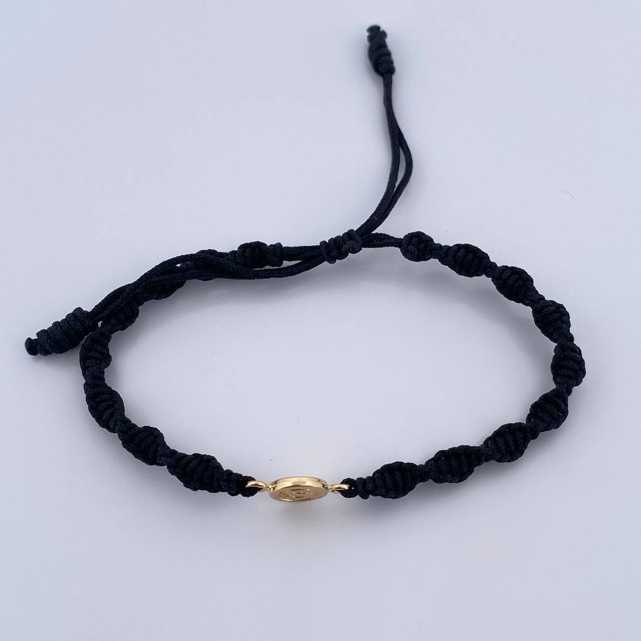 Pulsera Negra Herraje Letra S 0.4gr / Troquelado Oro Amarillo 18K &