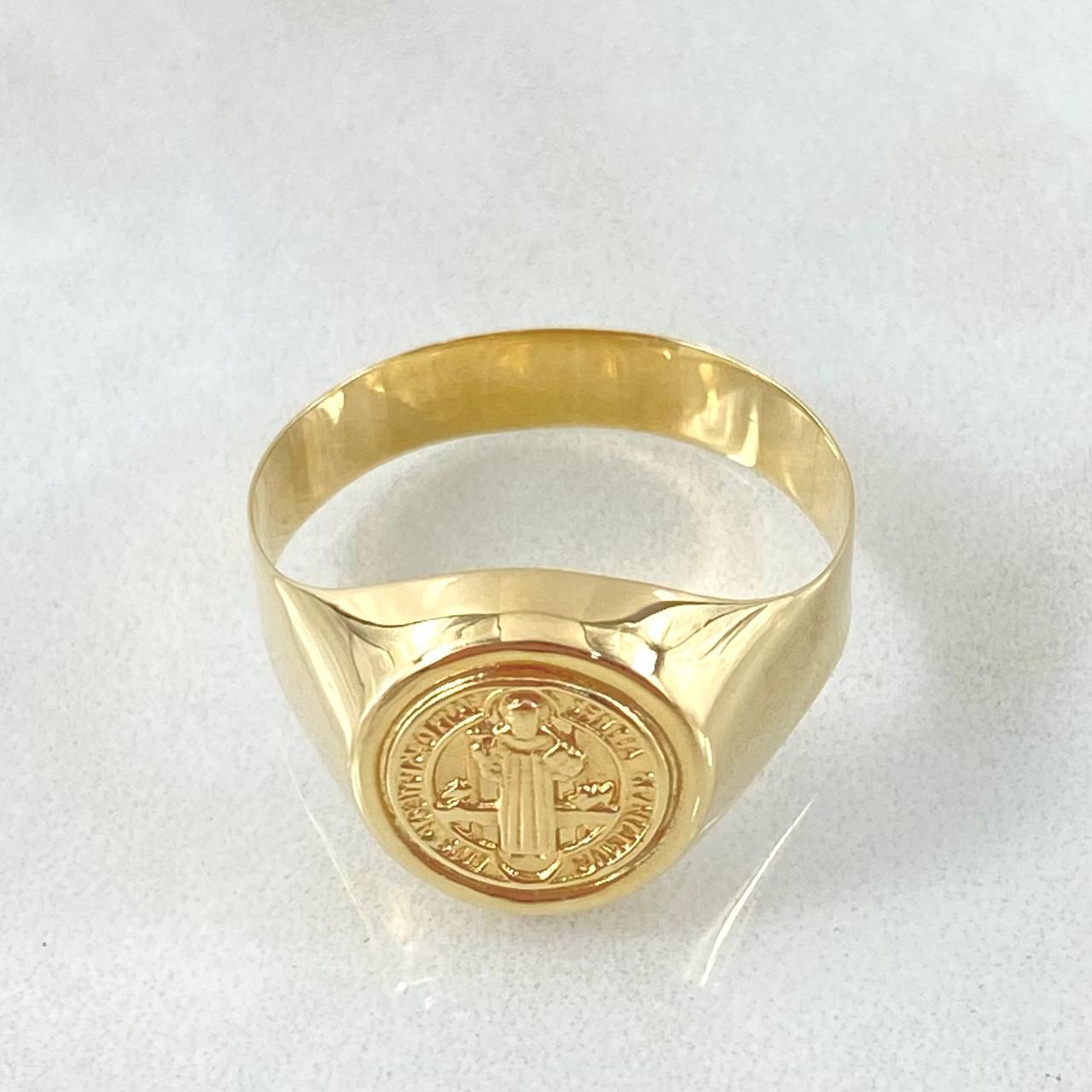 San Benito Ring 2.4gr / Size 11 1/2 / 18K Yellow Gold *