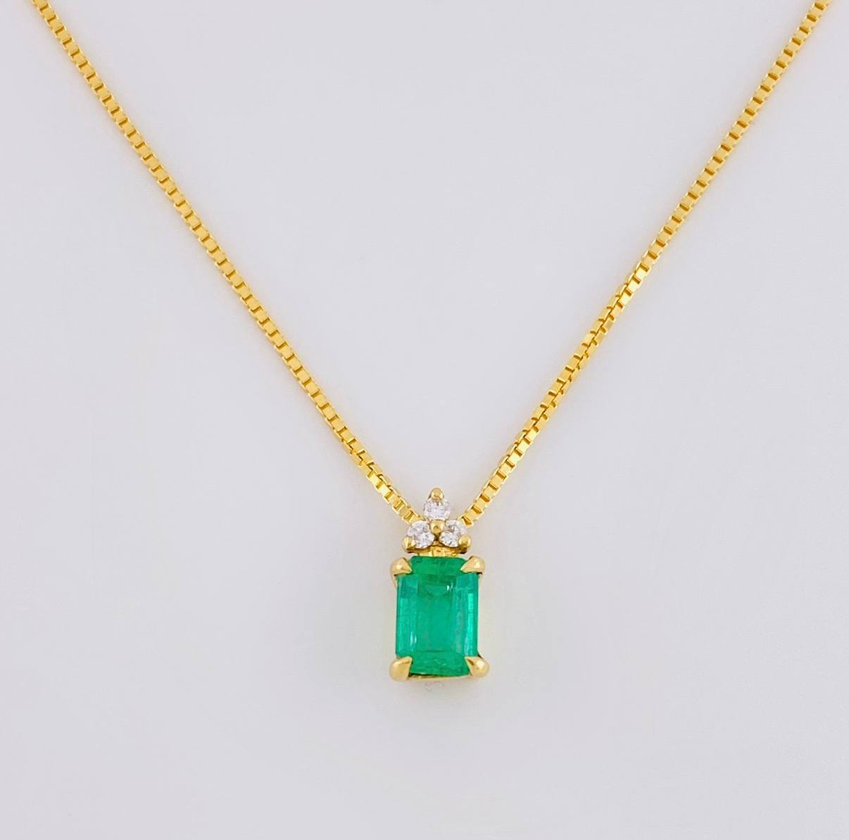 Set Cadena Veneciana + Dije Recuadro Tupido Esmeralda 162qts 16pts Diamante / 4.35g / 16 in Oro Amarillo 18K