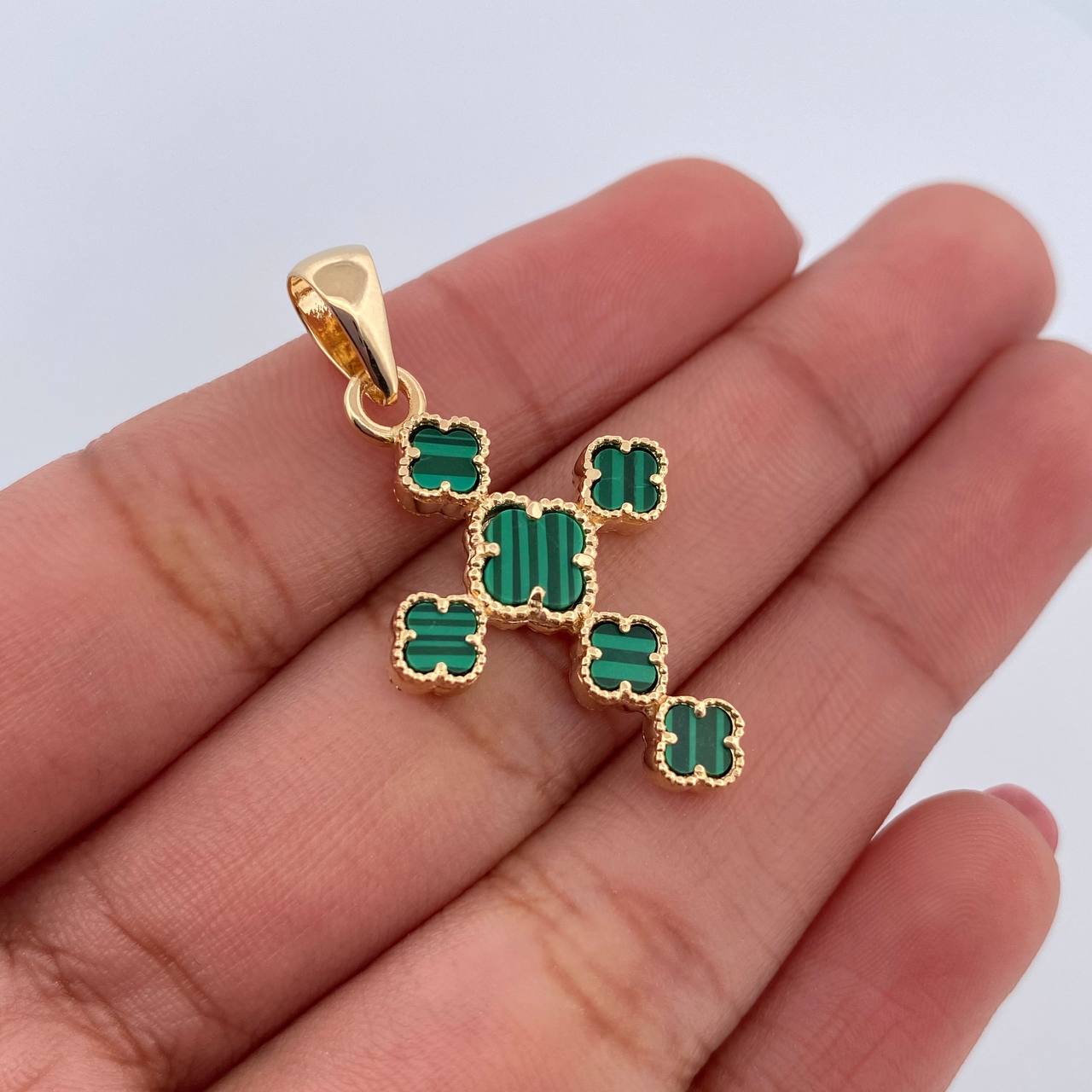 Pendant Clover Cross 3.4gr / 3.2cm / 18K Yellow Gold &