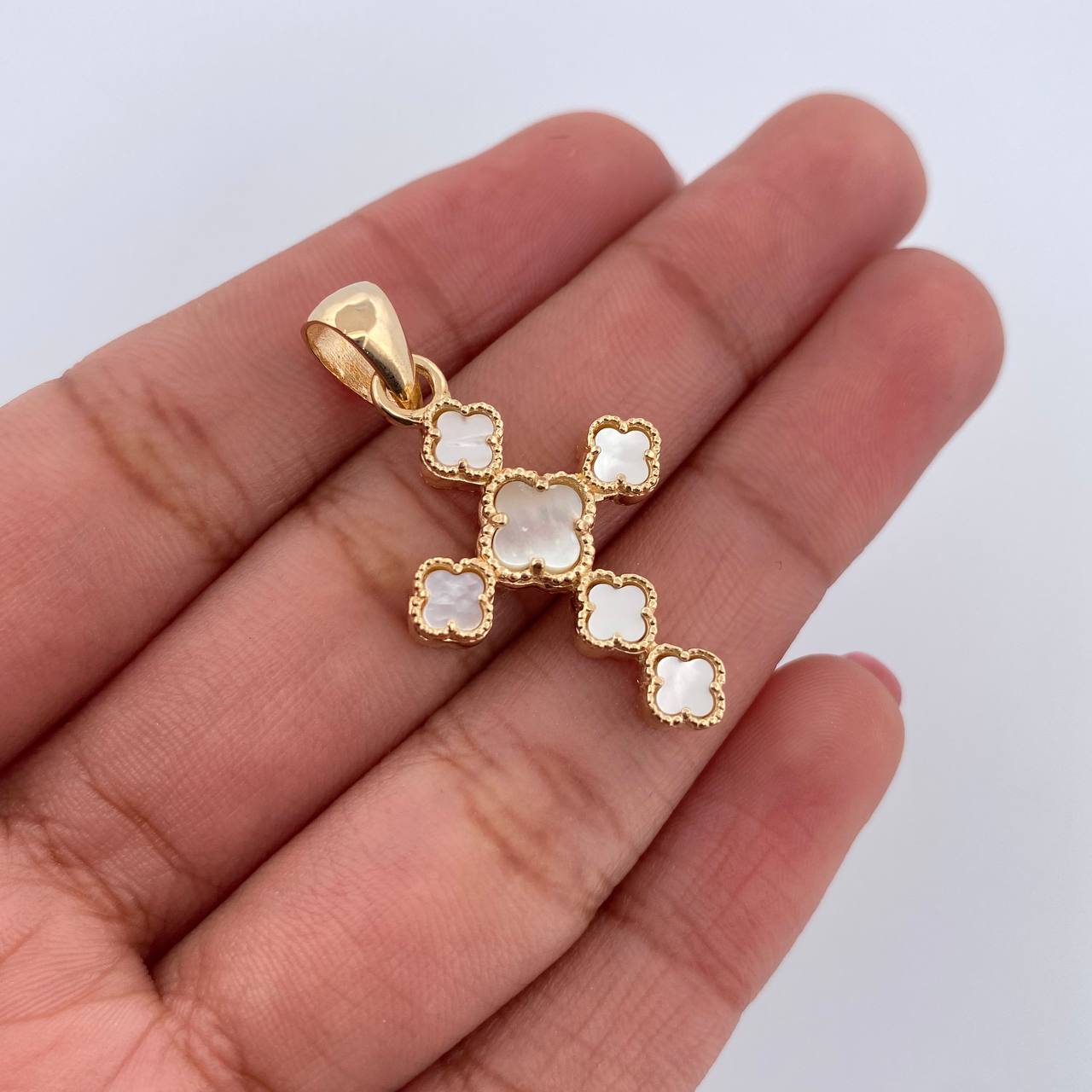 Pendant Clover Cross 3.4gr / 3.2cm / 18K Yellow Gold &
