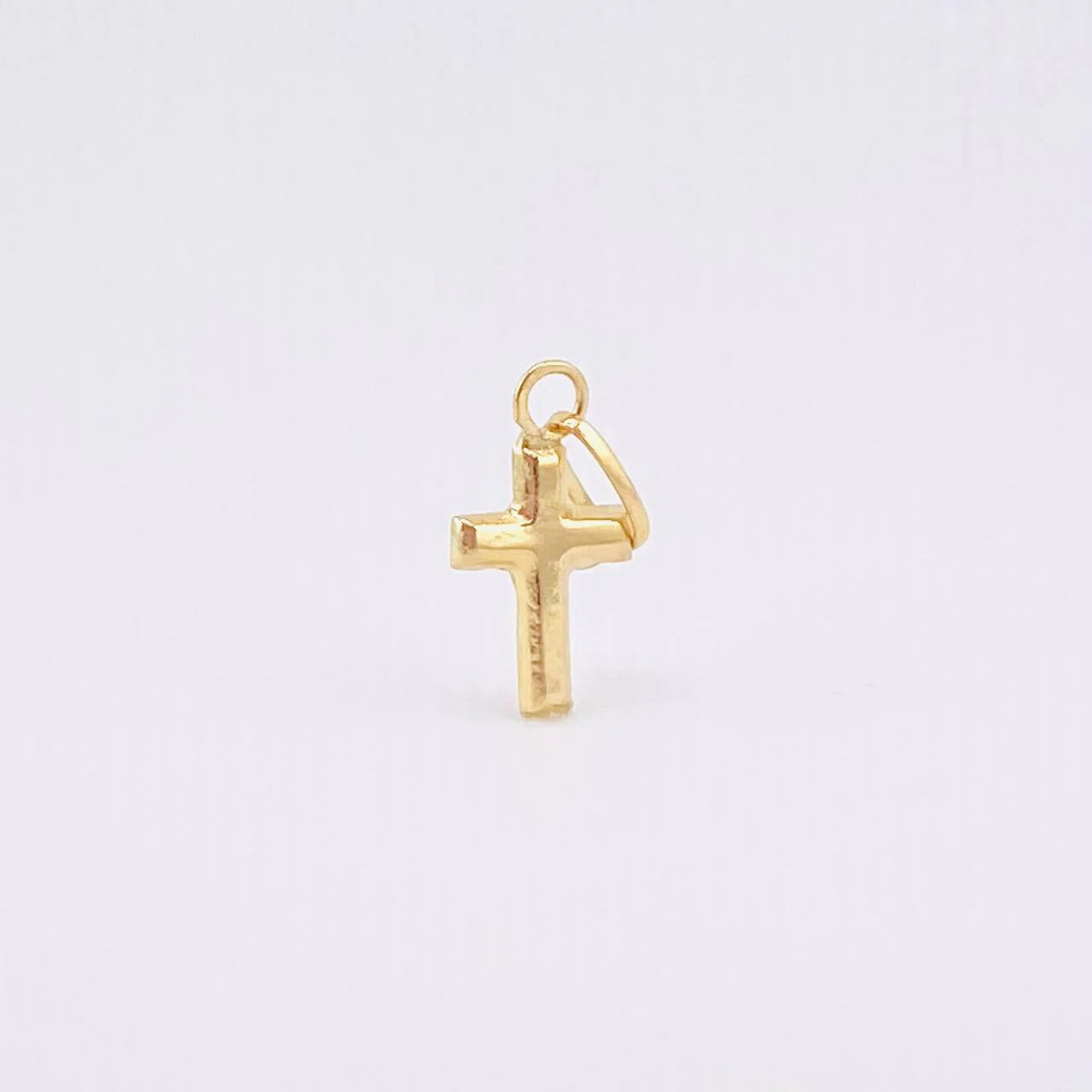 Plain Cross Pendant 0.2 g / 1/2 in 18K Yellow Gold