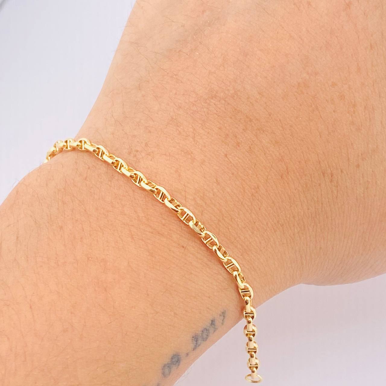 Pulso Escalera Volga 1.75gr / 7 1/2 in / 2.6mm Oro Amarillo +3 18K *