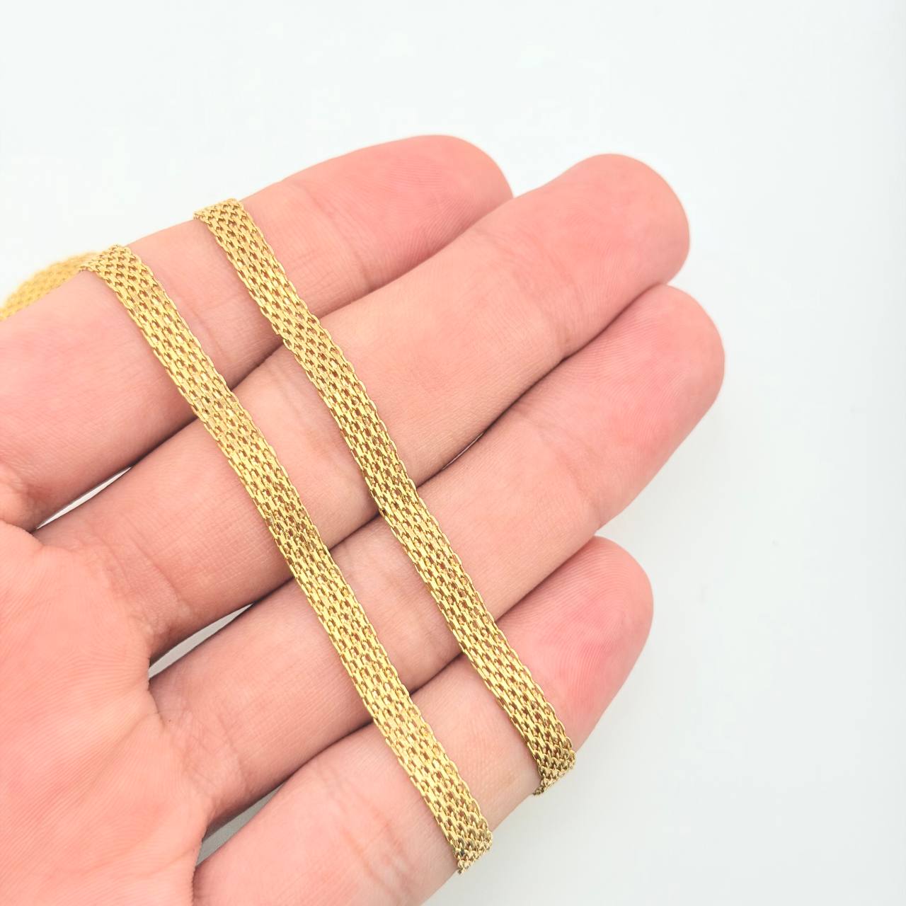 Cadena China 6.3gr / 23 1/2 in / 4.6mm Oro Amarillo +1 18K *